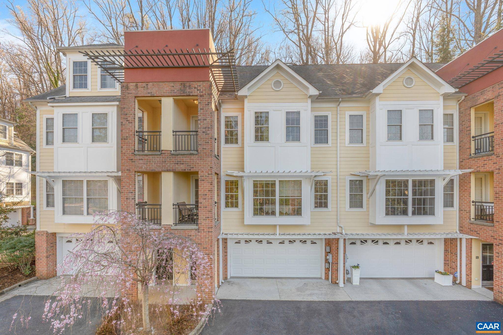 Charlottesville, VA 22903,312 FOOTHILL CT