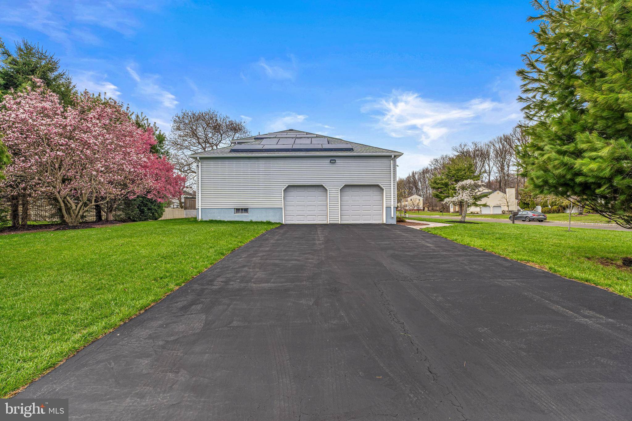 North Brunswick, NJ 08902,8 SILVER HOLW