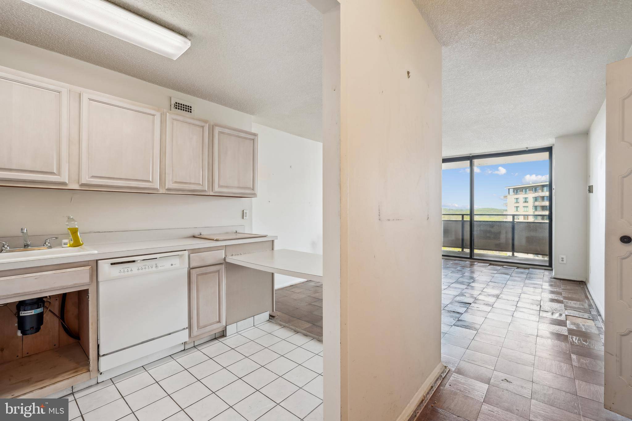 Bethesda, MD 20814,5225 POOKS HILL RD #1602S