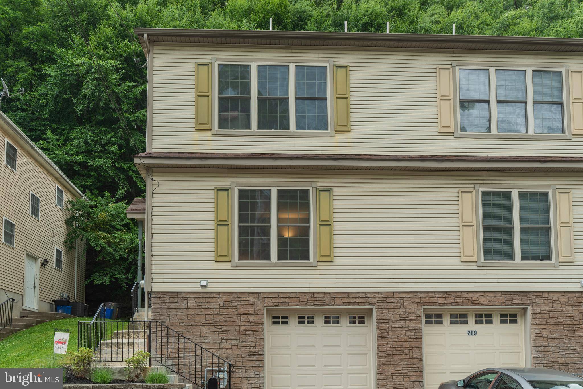 Philadelphia, PA 19128,211 PARKER AVE