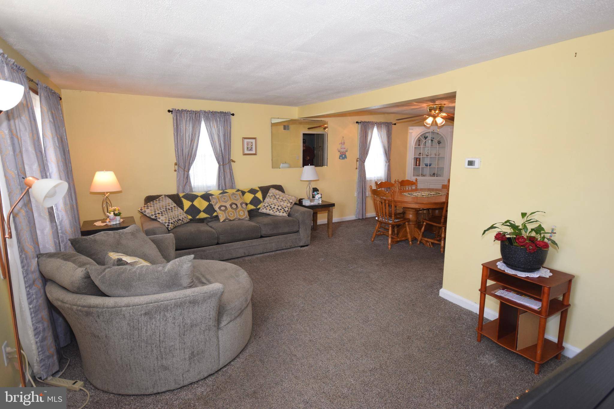 Folsom, PA 19033,517 RIDLEY AVE