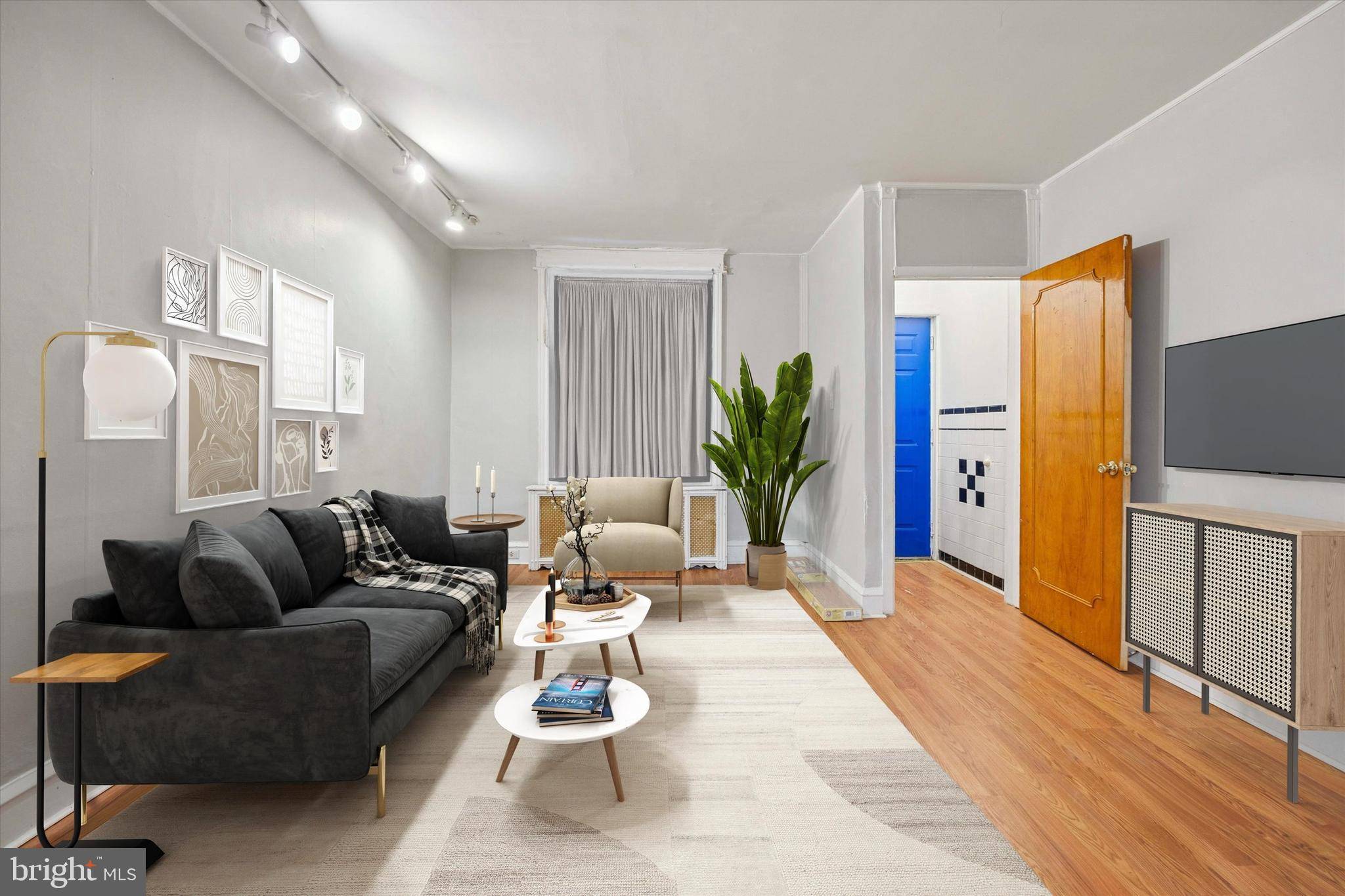 Philadelphia, PA 19148,2524 S FRANKLIN ST