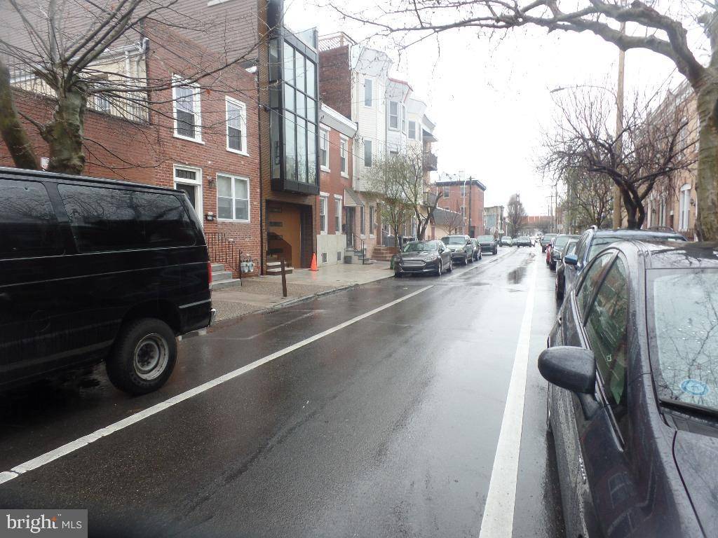 Philadelphia, PA 19148,224 TASKER ST