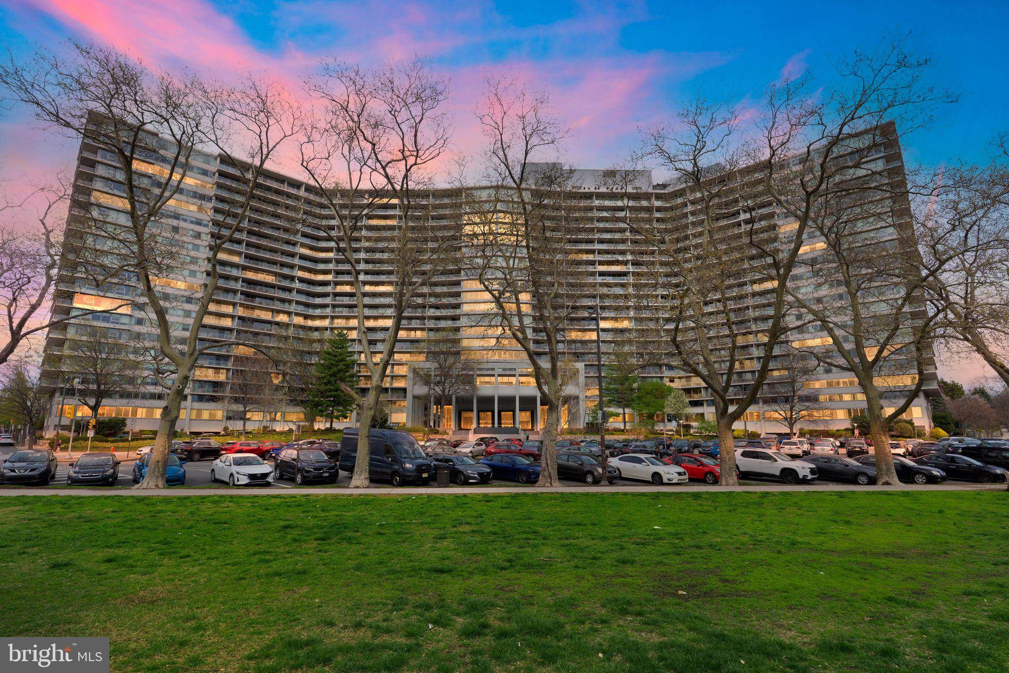 Philadelphia, PA 19130,2401 PENNSYLVANIA AVE #10B26