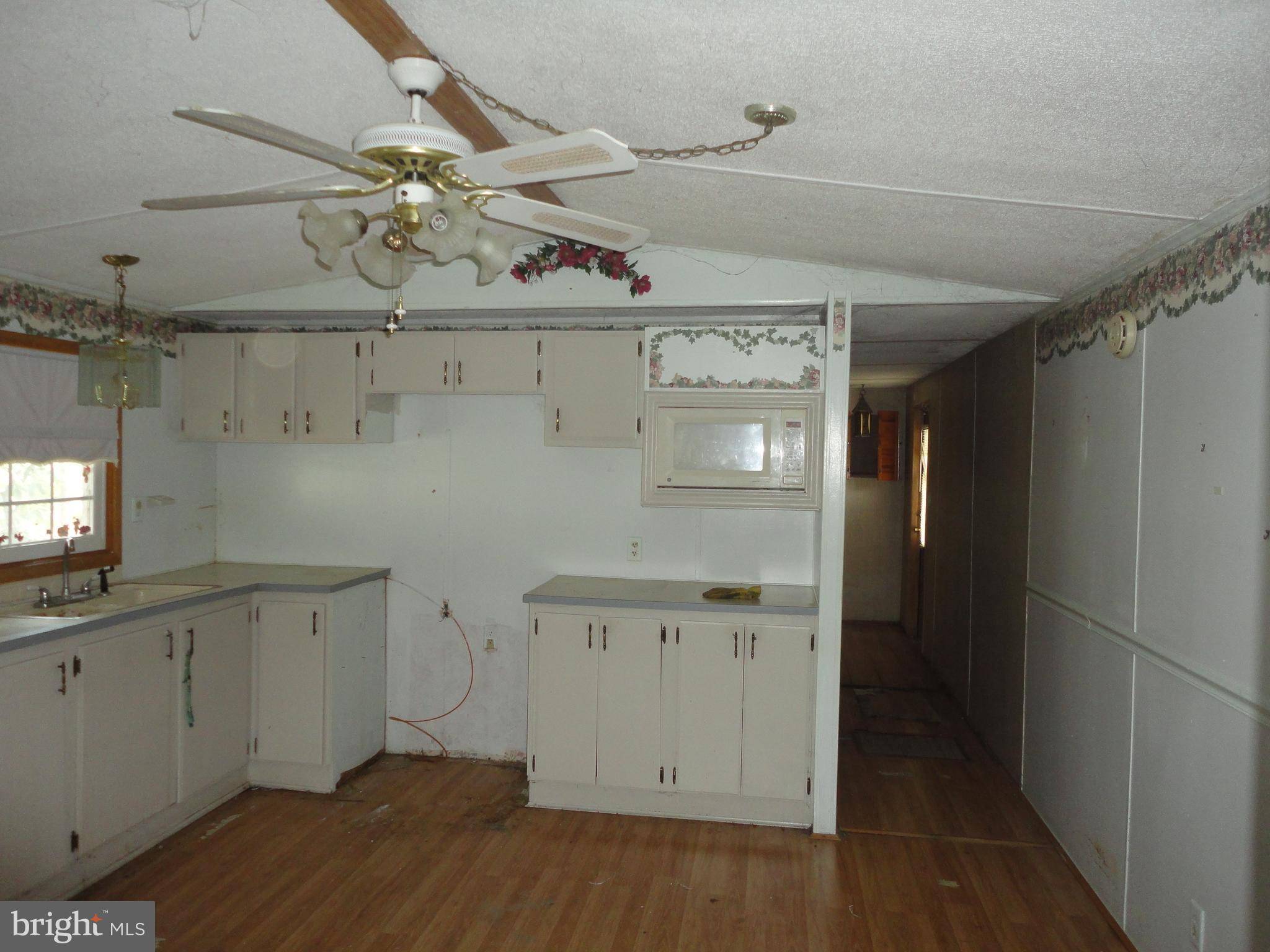 Pittsgrove, NJ 08318,43 HAZELWOOD DR