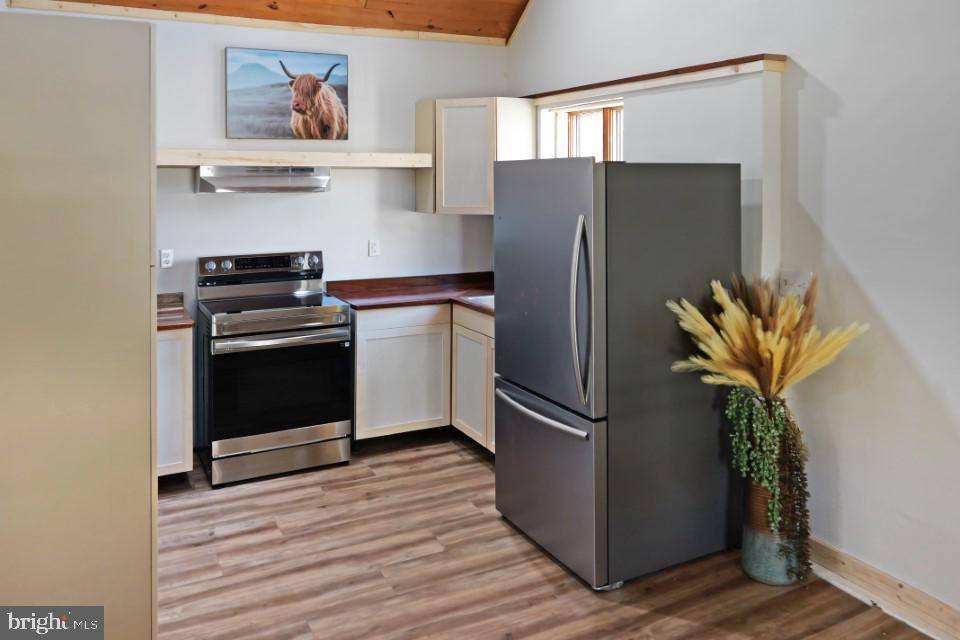 Terra Alta, WV 26764,113 RINGER AVE
