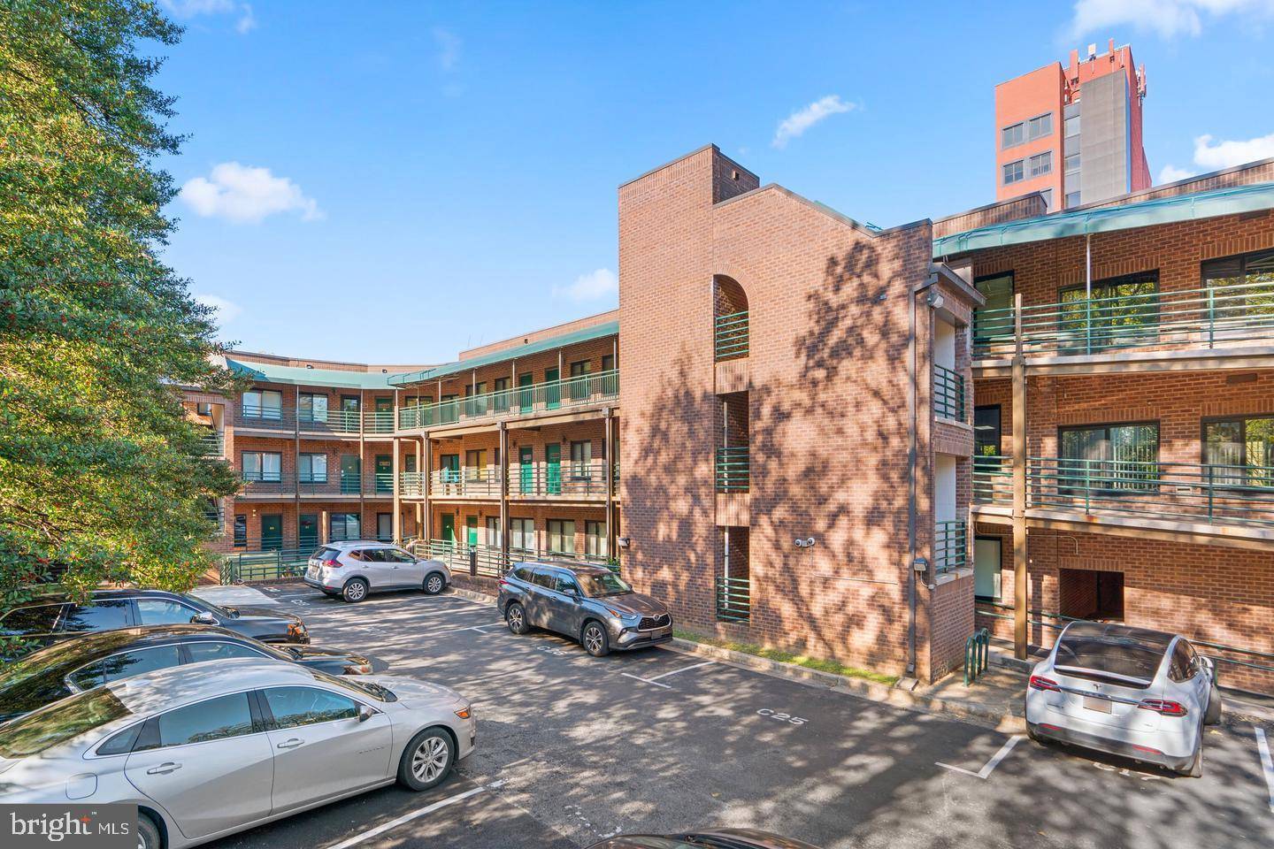 Bethesda, MD 20814,7960 OLD GEORGETOWN RD #5B