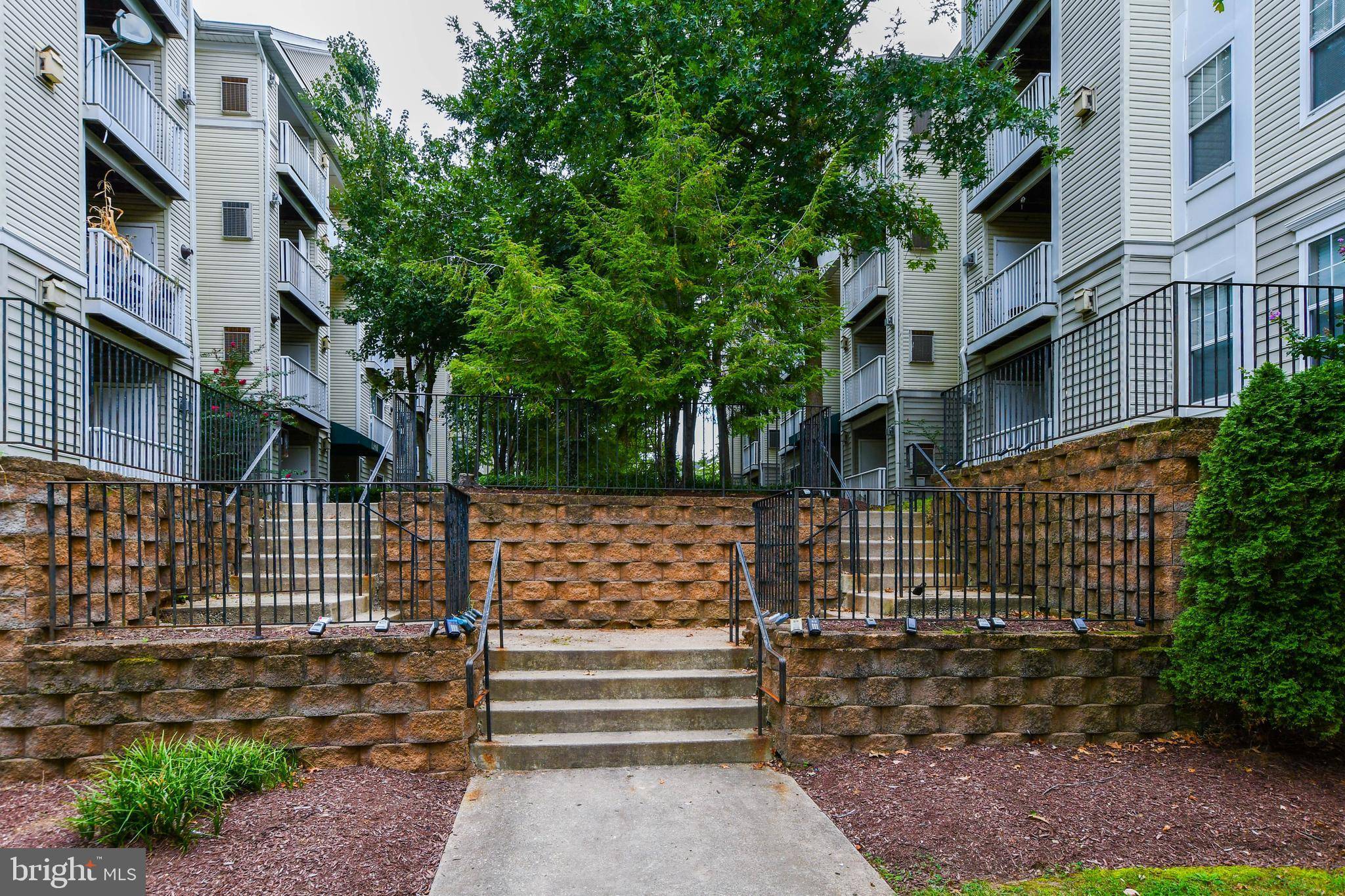 Upper Marlboro, MD 20772,13900 FARNSWORTH LN #4403
