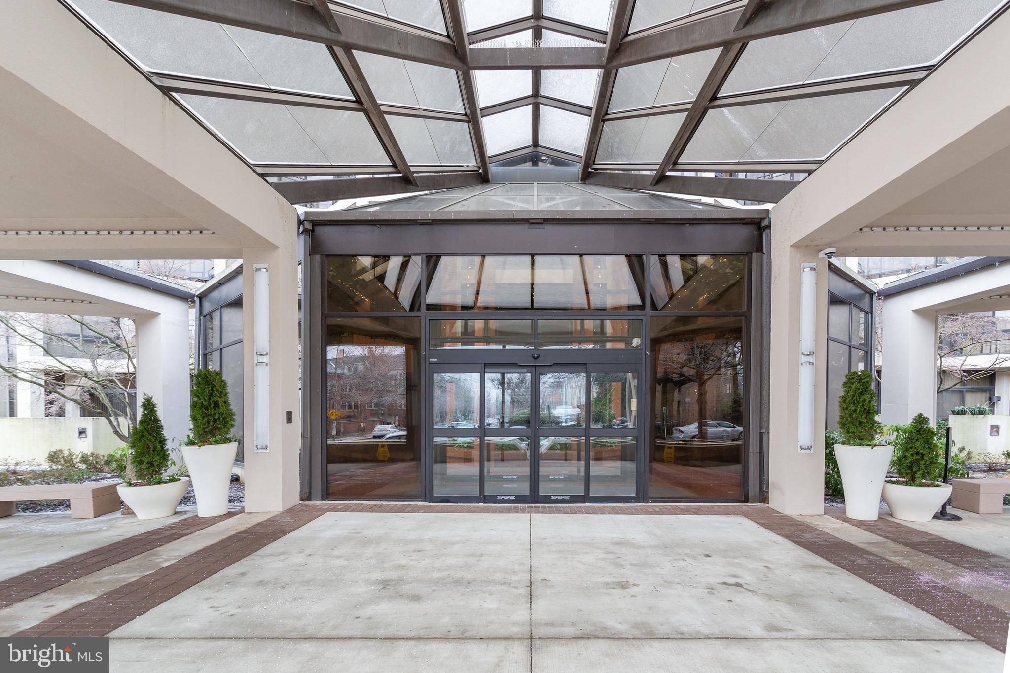 Arlington, VA 22209,1530 KEY BLVD #117