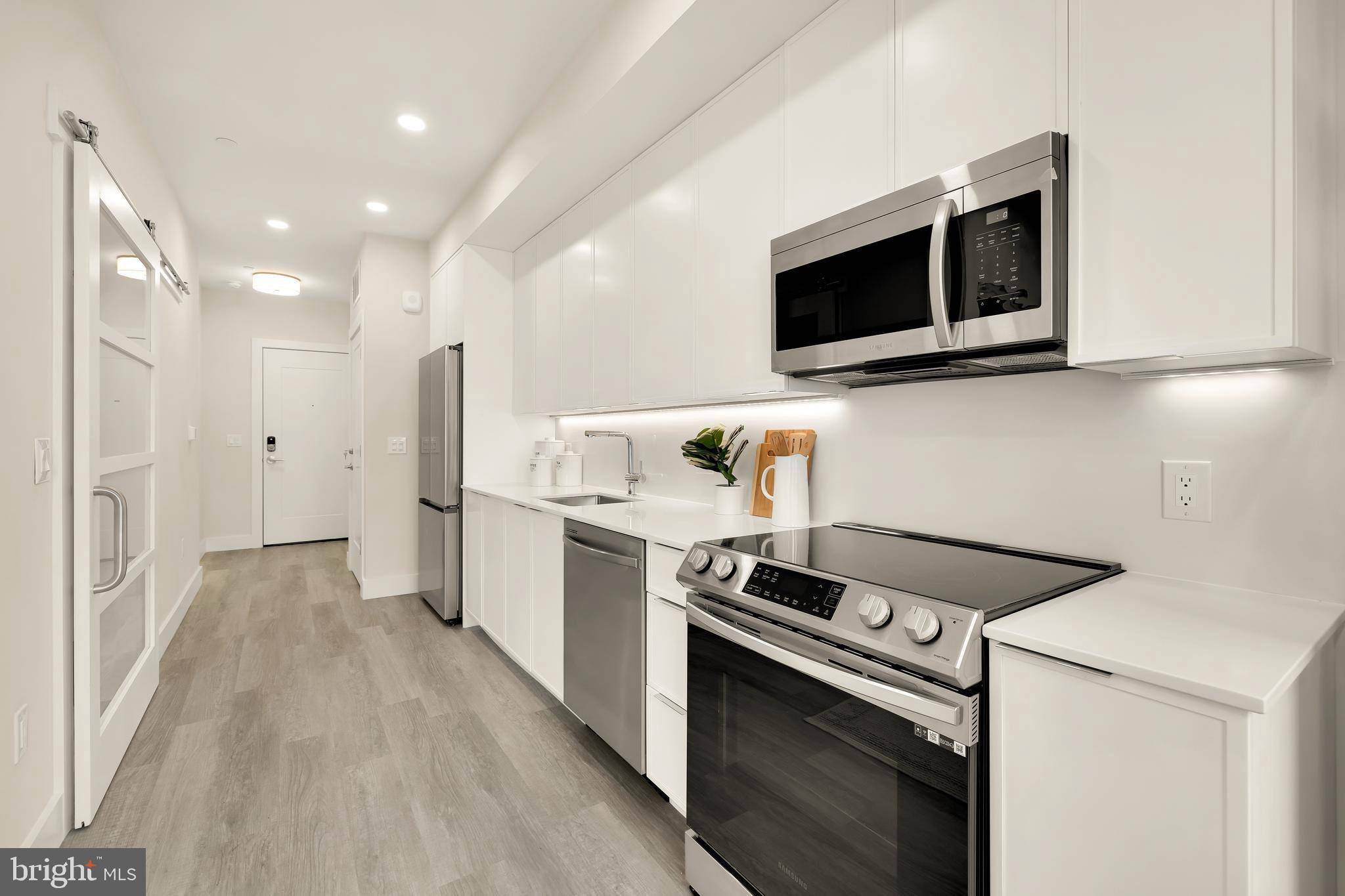 Washington, DC 20001,2005 11TH ST NW #307