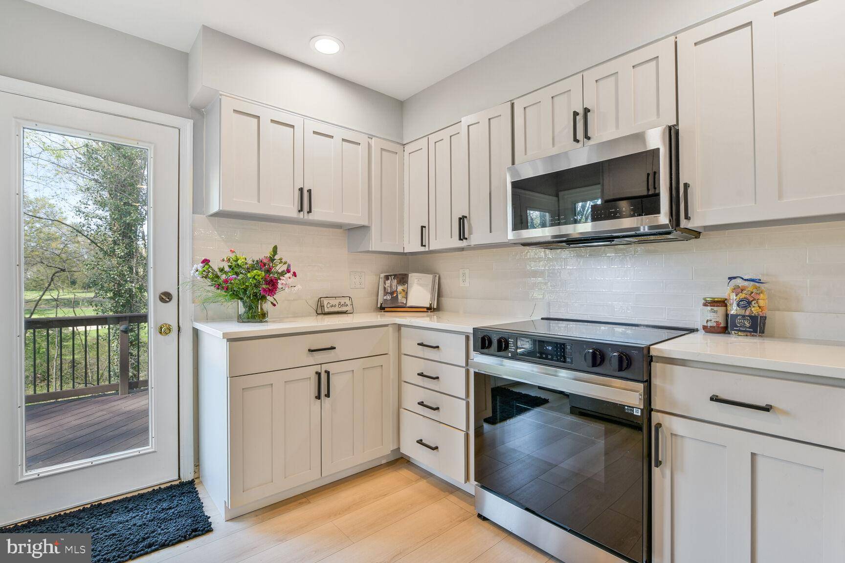 Herndon, VA 20170,1128 WHITWORTH CT
