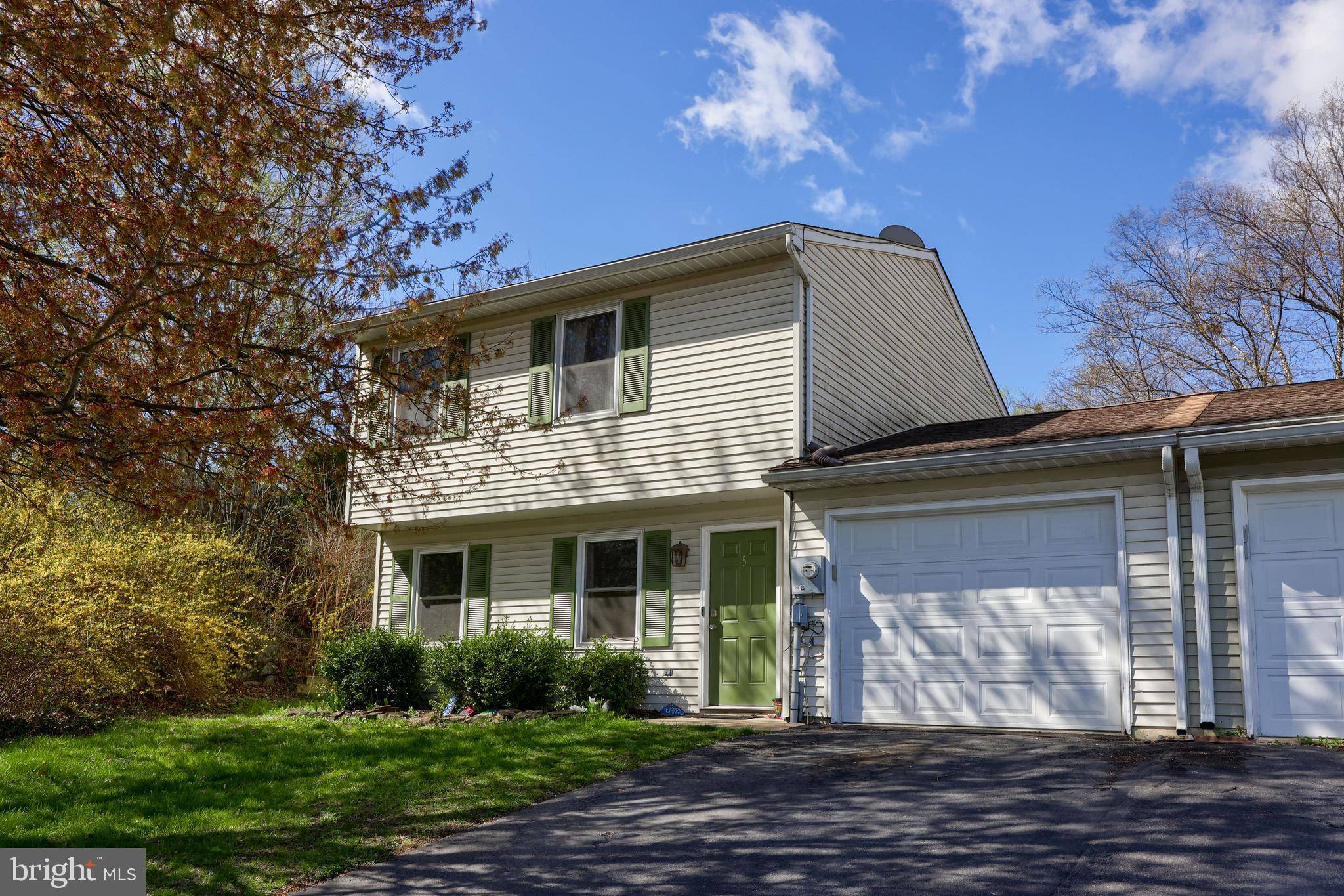 Millersville, PA 17551,5 AMBER CT