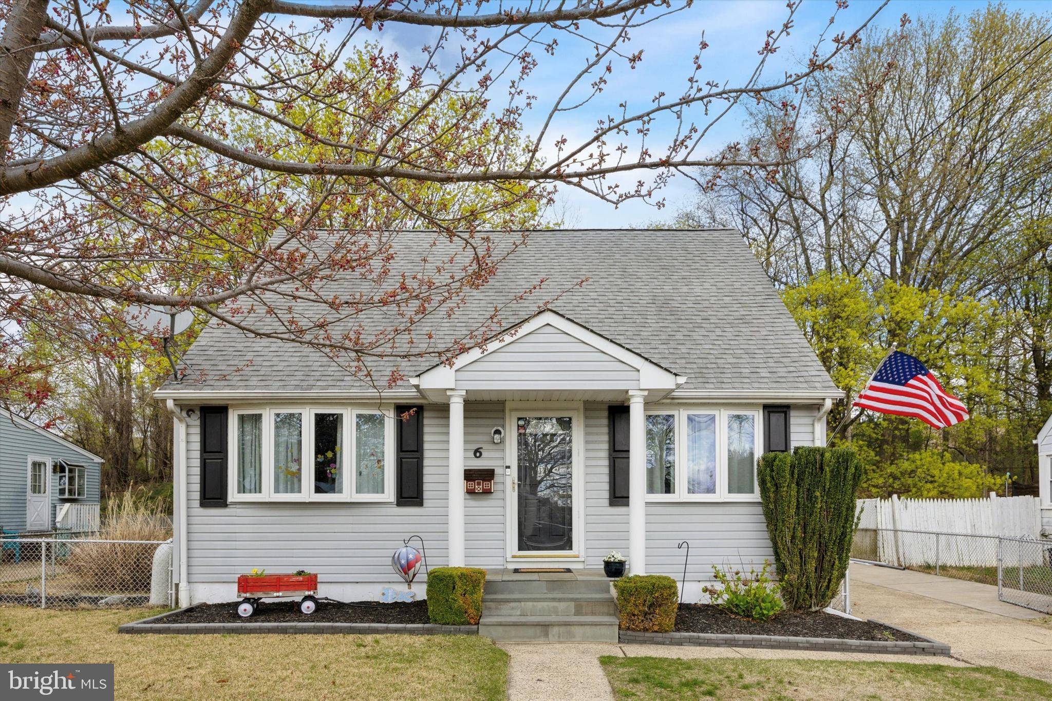 Hamilton, NJ 08619,6 BIRKSHIRE RD