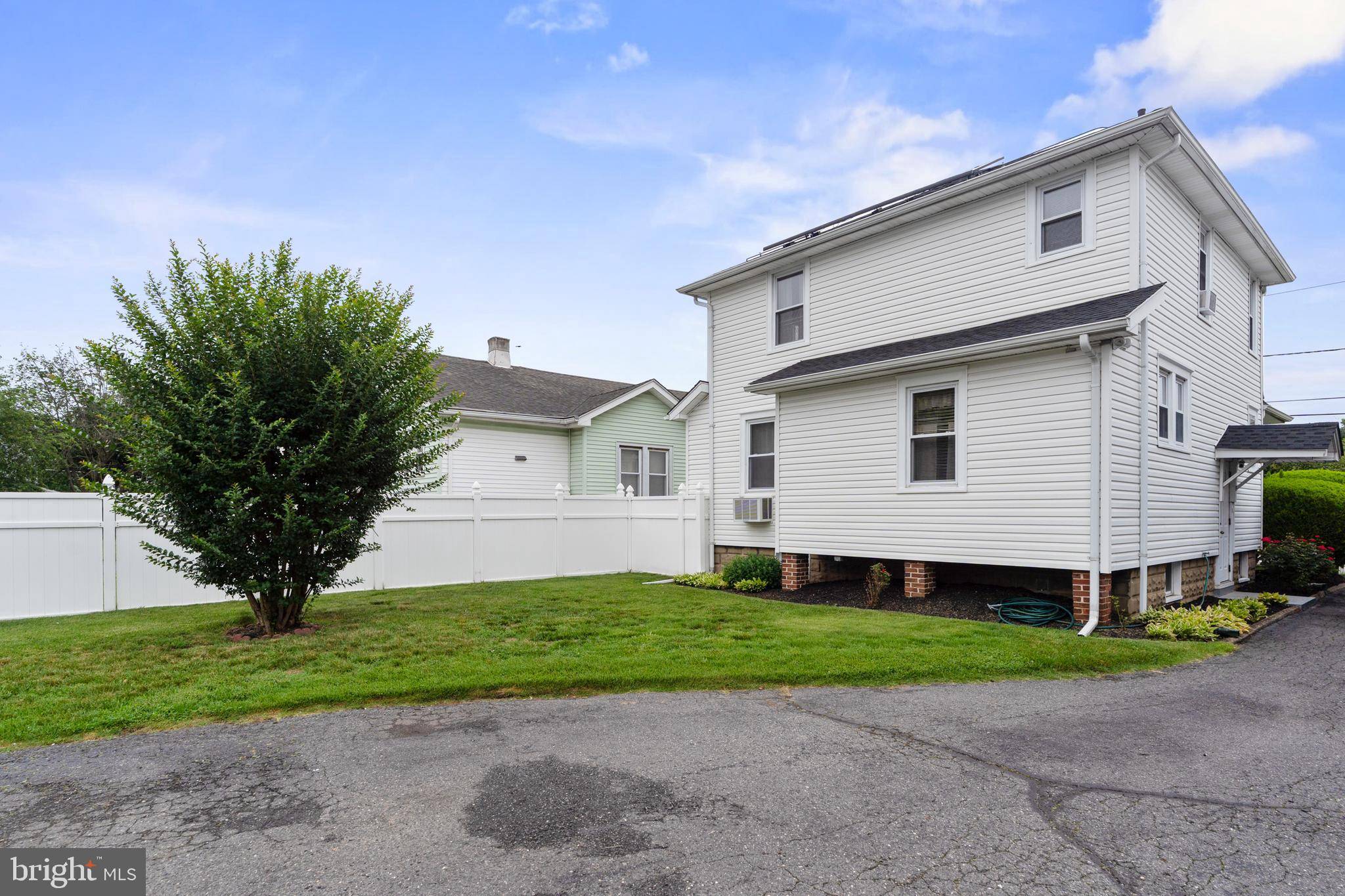 Burlington Township, NJ 08016,8 ILLINOIS