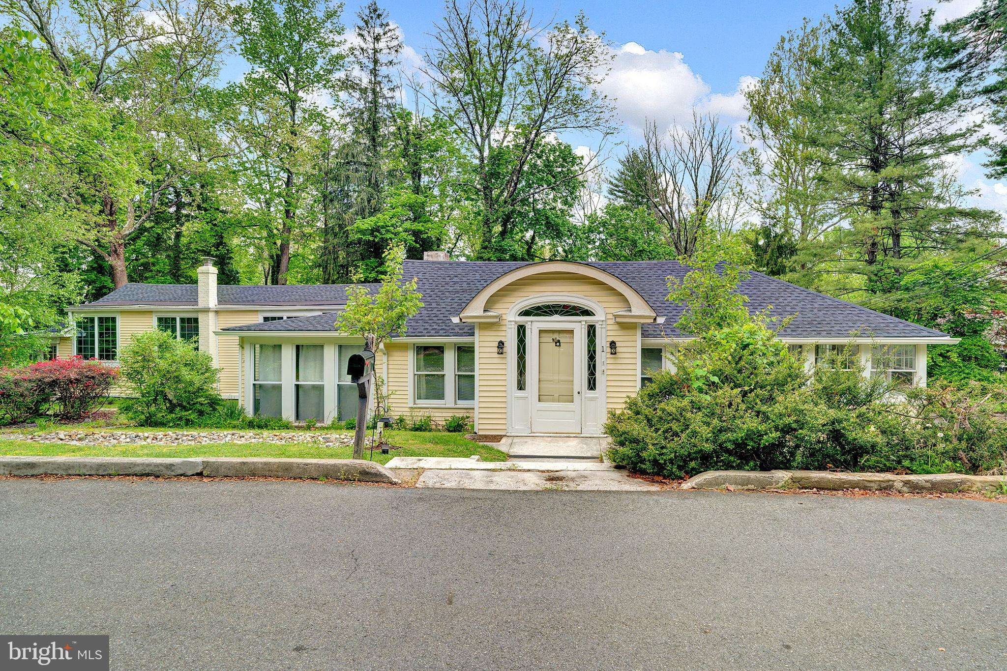 Ewing, NJ 08628,24 MONTAGUE AVE