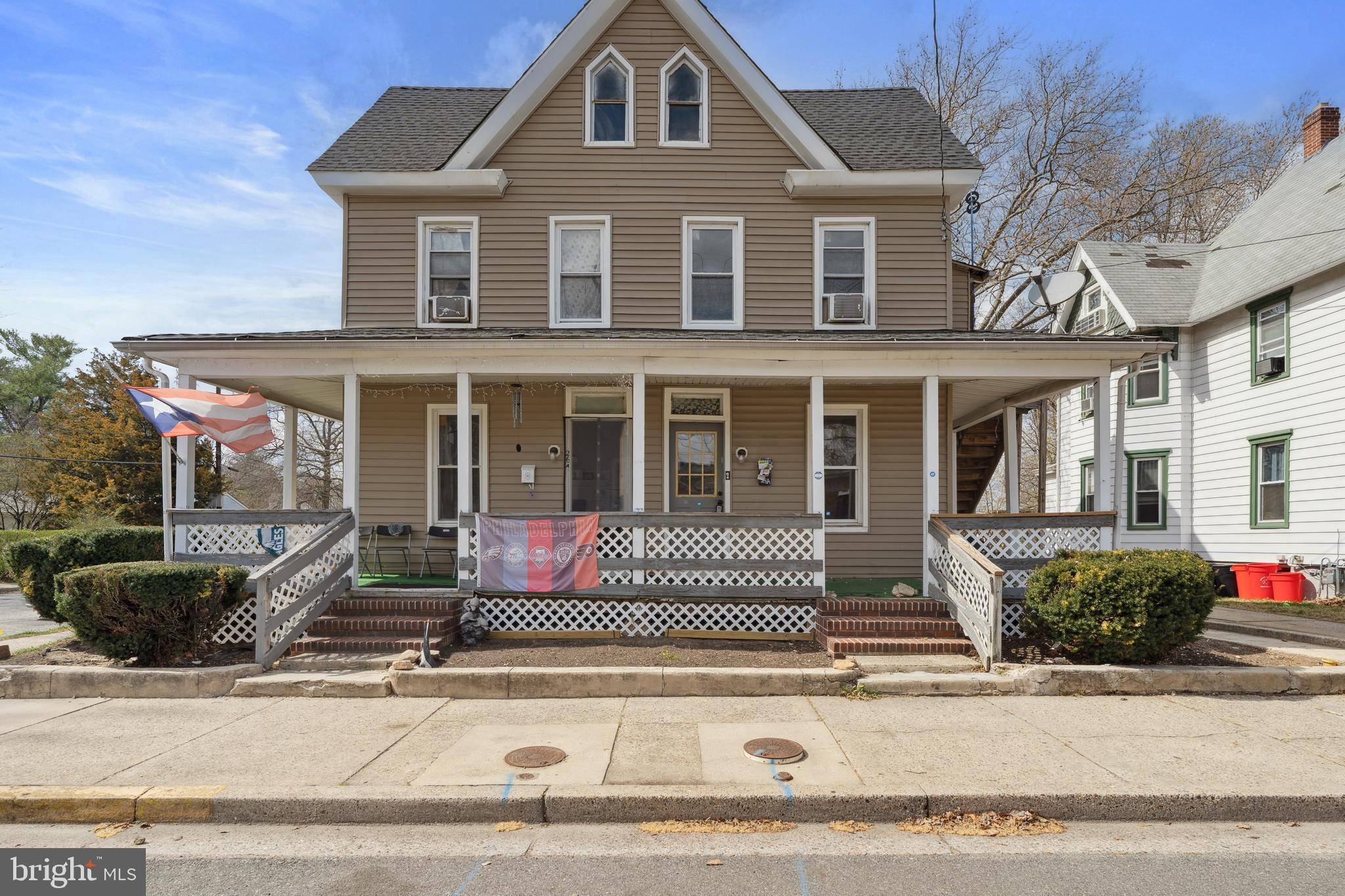 Penns Grove, NJ 08069,26 STATE ST