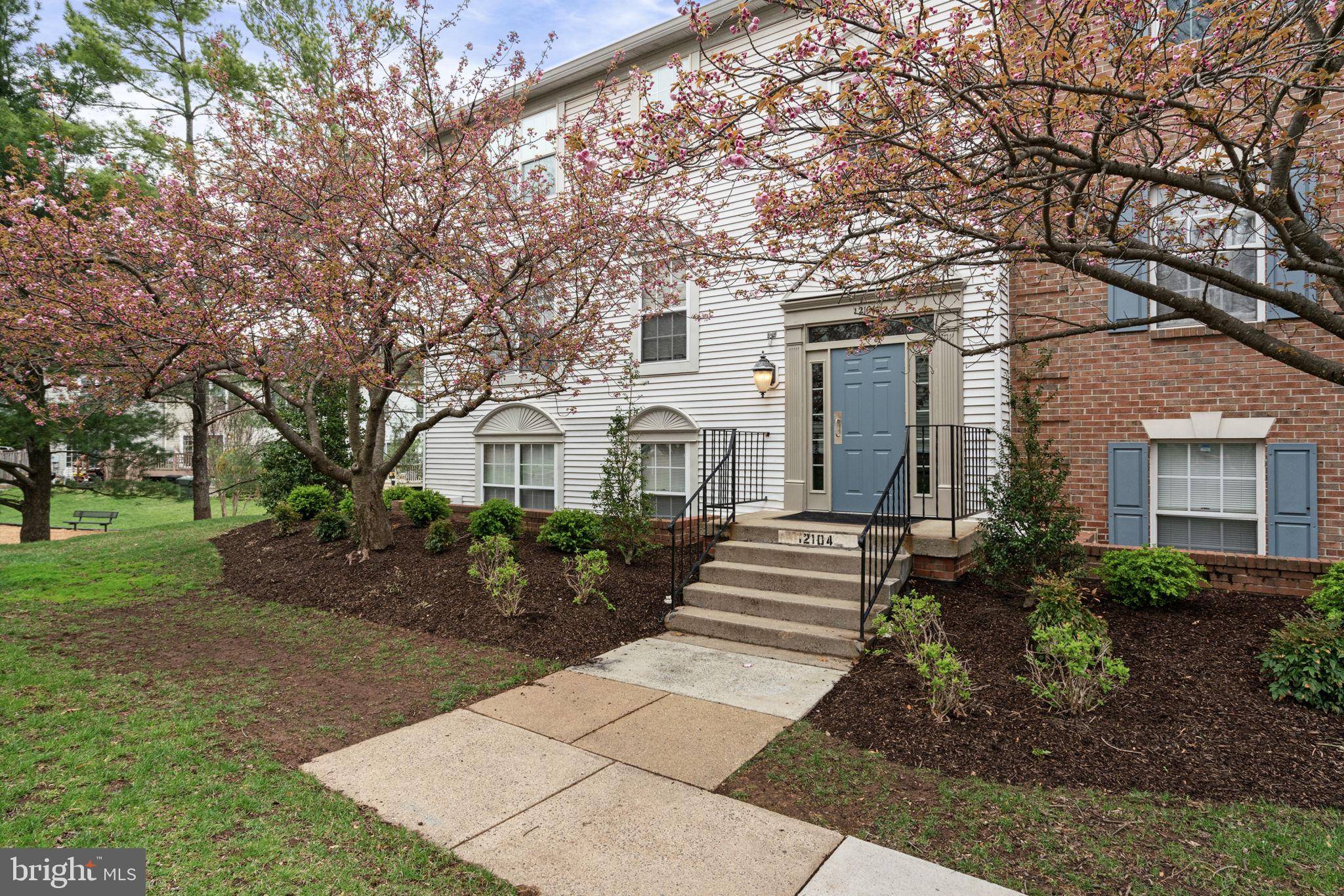 Fairfax, VA 22033,12104 GREENWAY CT #301