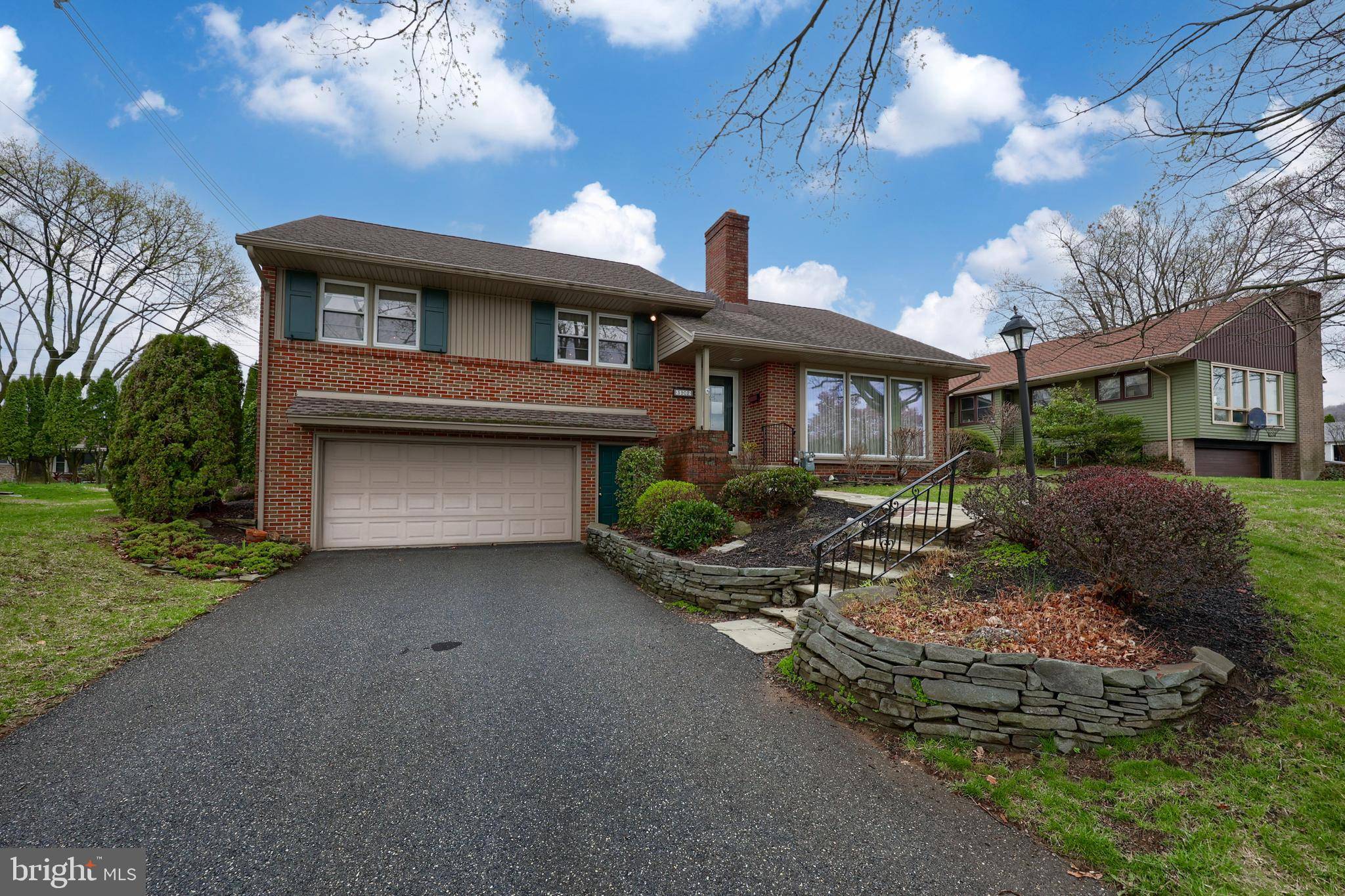 Reading, PA 19606,3902 REIFF PL