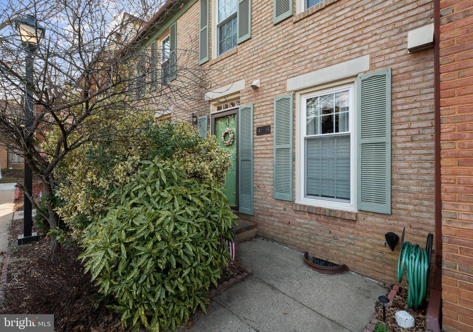 Alexandria, VA 22305,416 W GLEBE RD