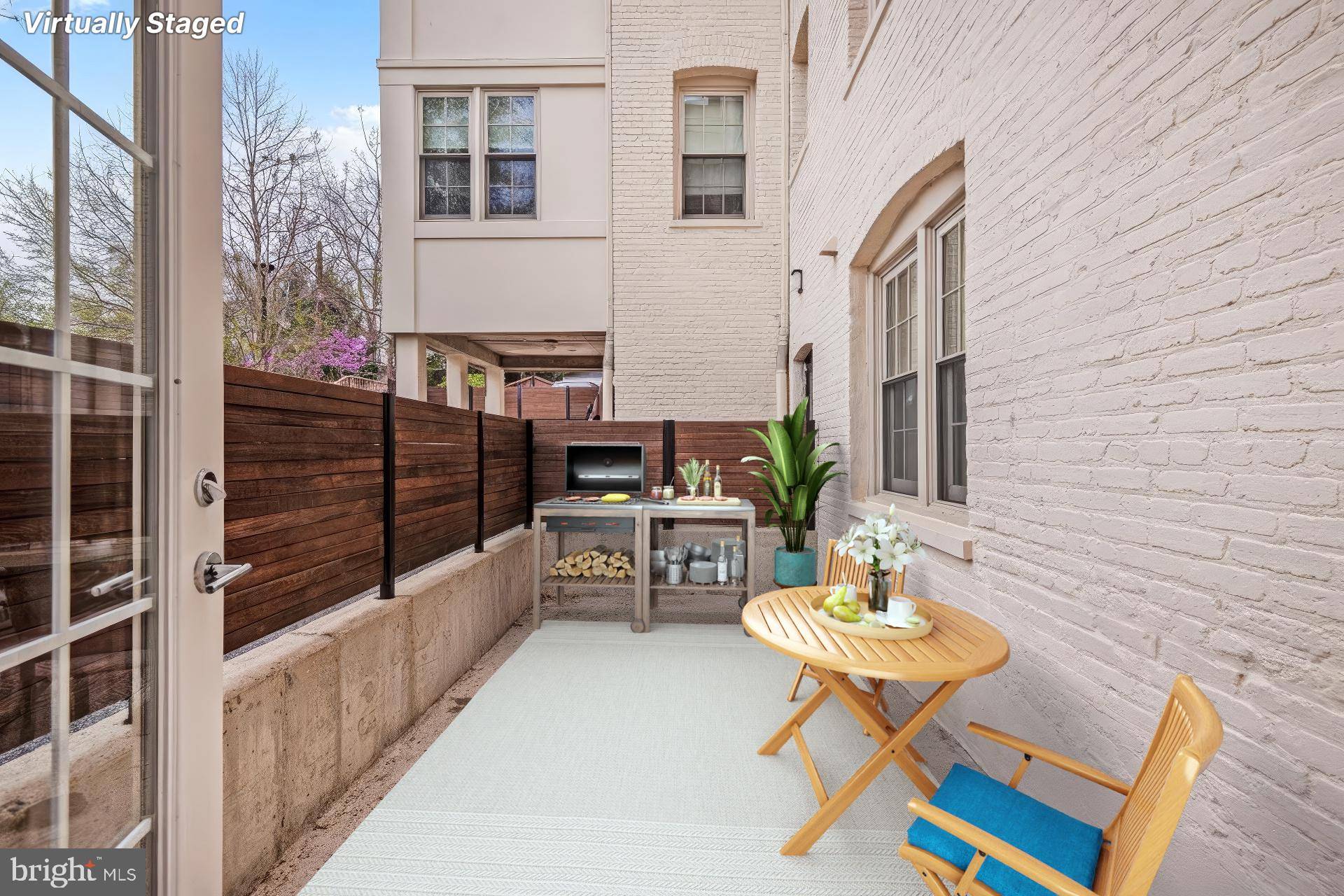 Washington, DC 20008,2926 PORTER ST NW #106