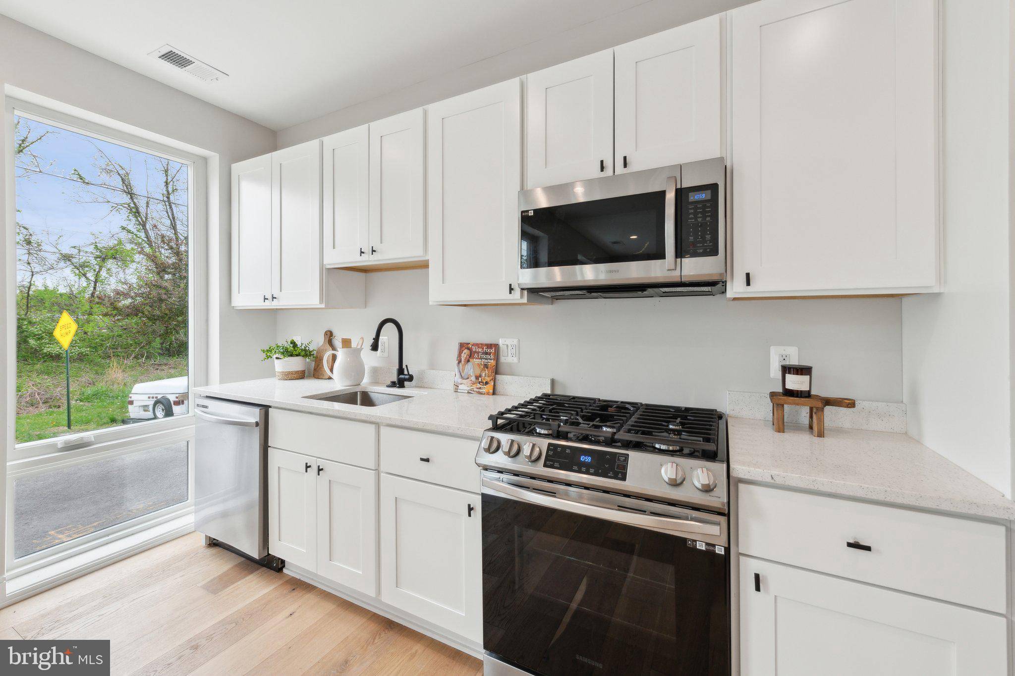 Washington, DC 20020,1955 FAIRLAWN ST SE #101