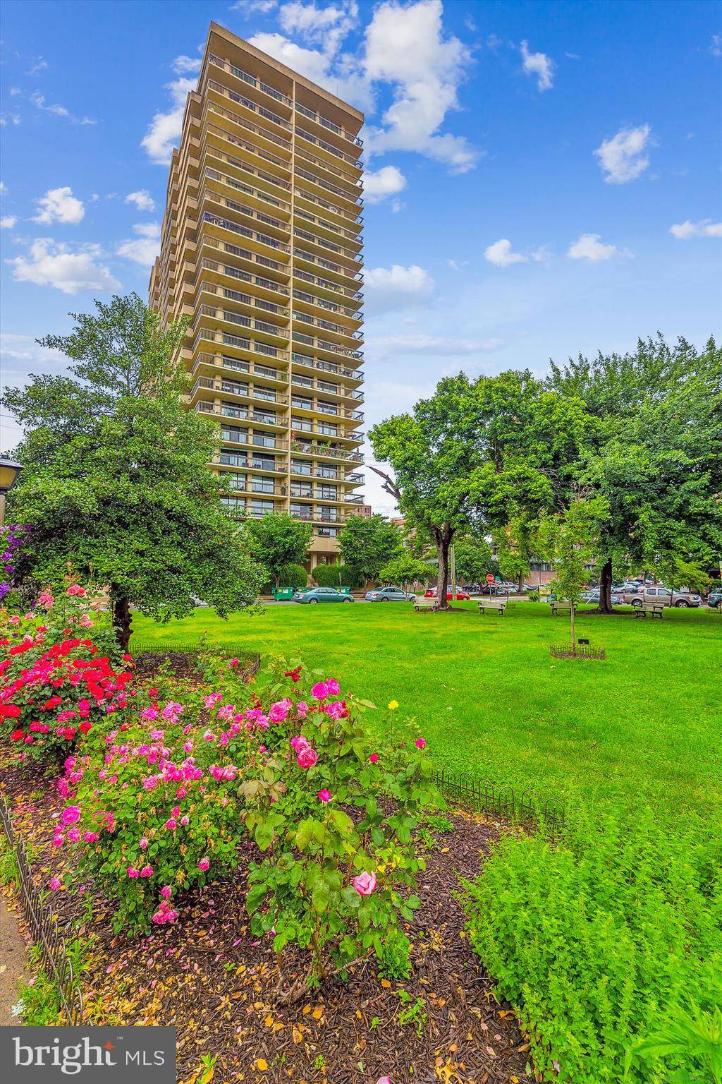 Alexandria, VA 22314,400 MADISON ST #1704
