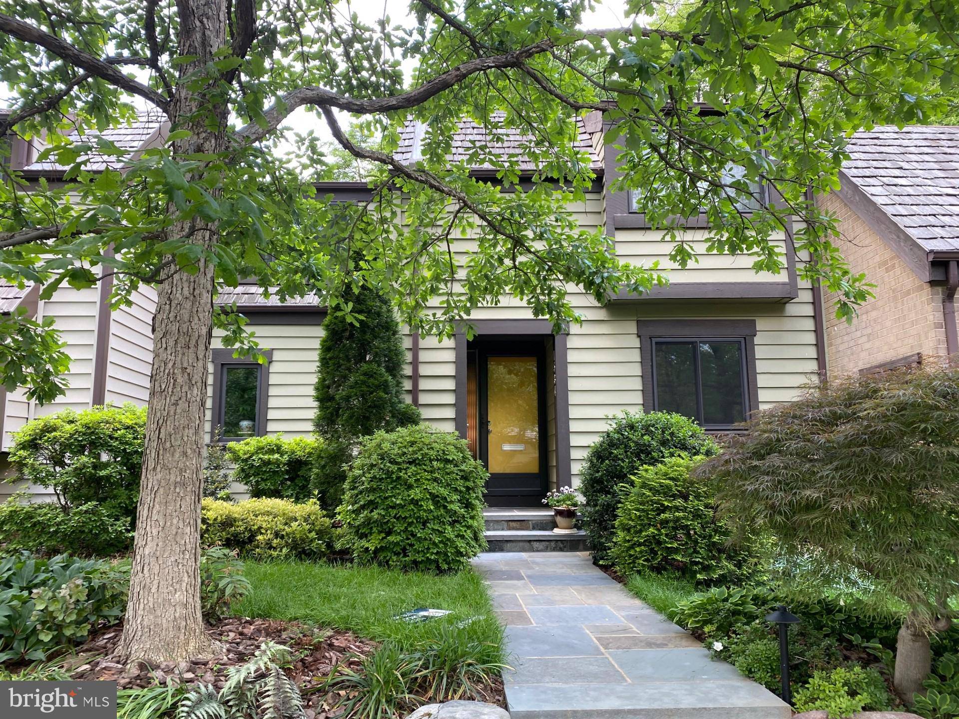 Reston, VA 20190,1534 SCANDIA CIR
