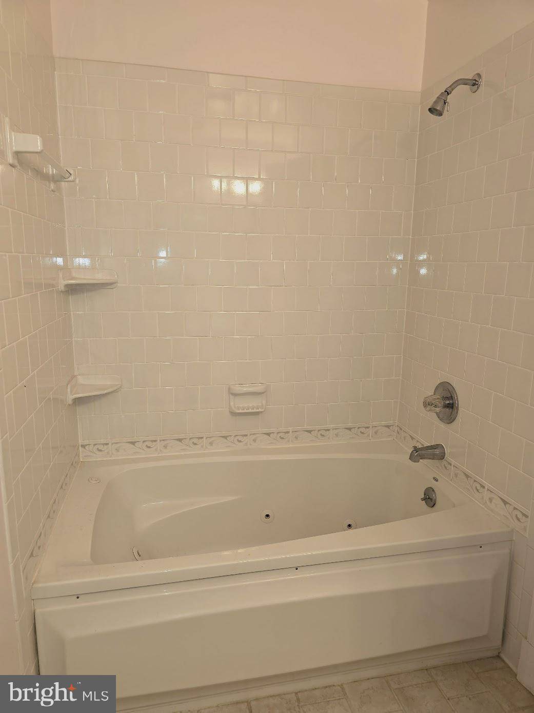 Alexandria, VA 22310,3899 LOCUST LN