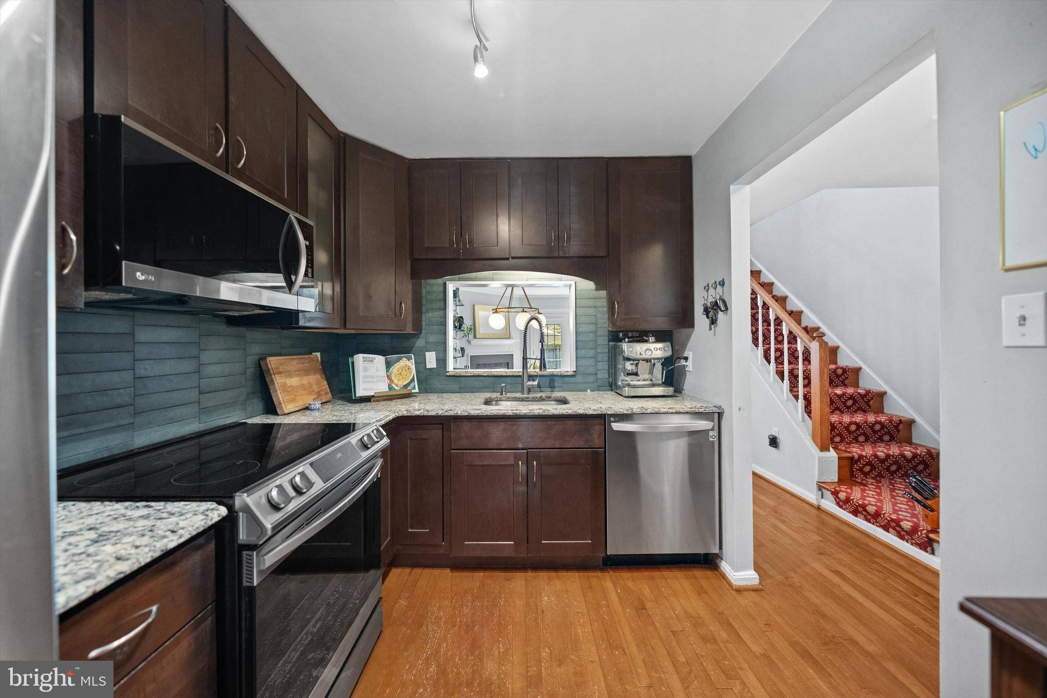 Alexandria, VA 22306,6305 CHIMNEY WOOD CT