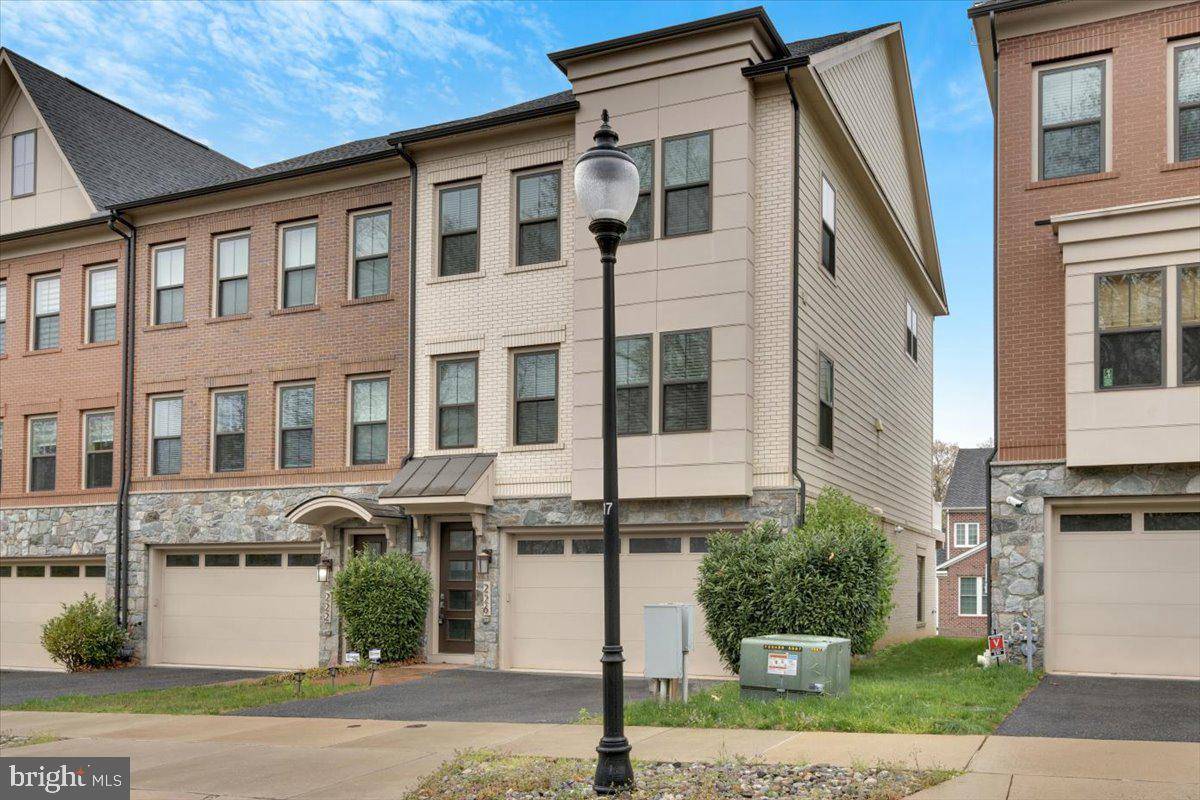 Gaithersburg, MD 20878,226 CAULFIELD LN