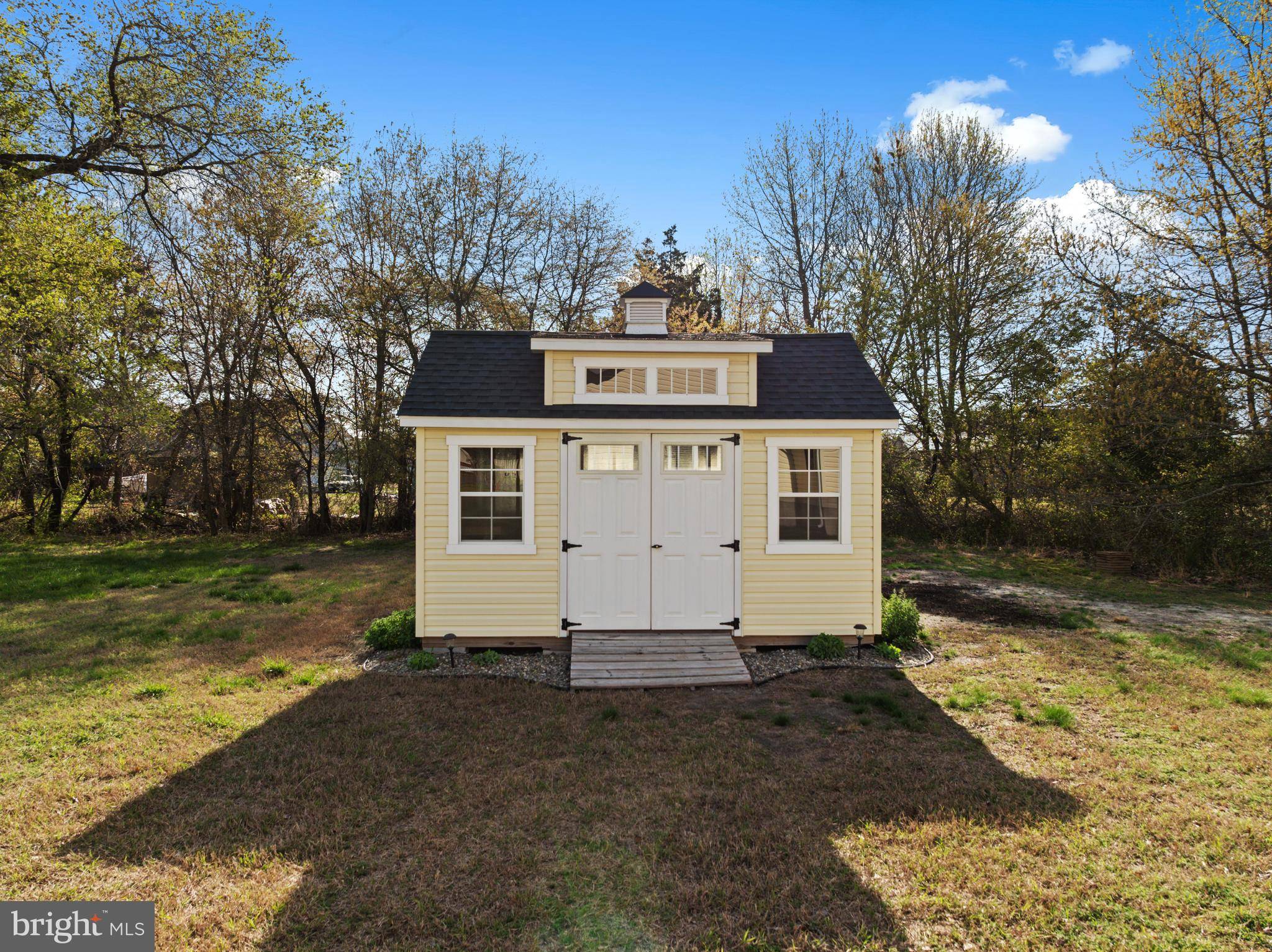 Ocean View, DE 19970,1 ASSAWOMAN AVE