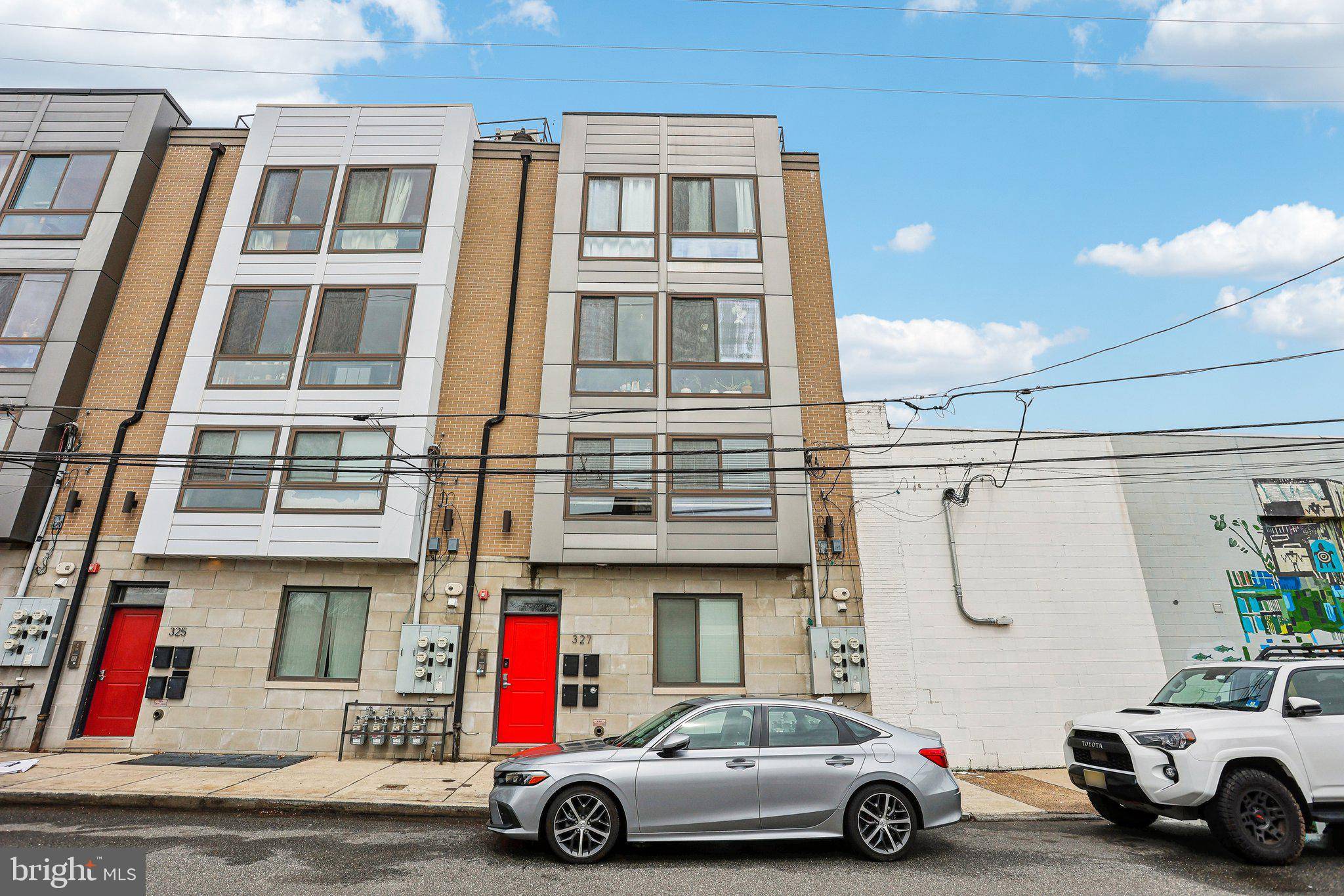 Philadelphia, PA 19125,327 E ALLEN ST #1