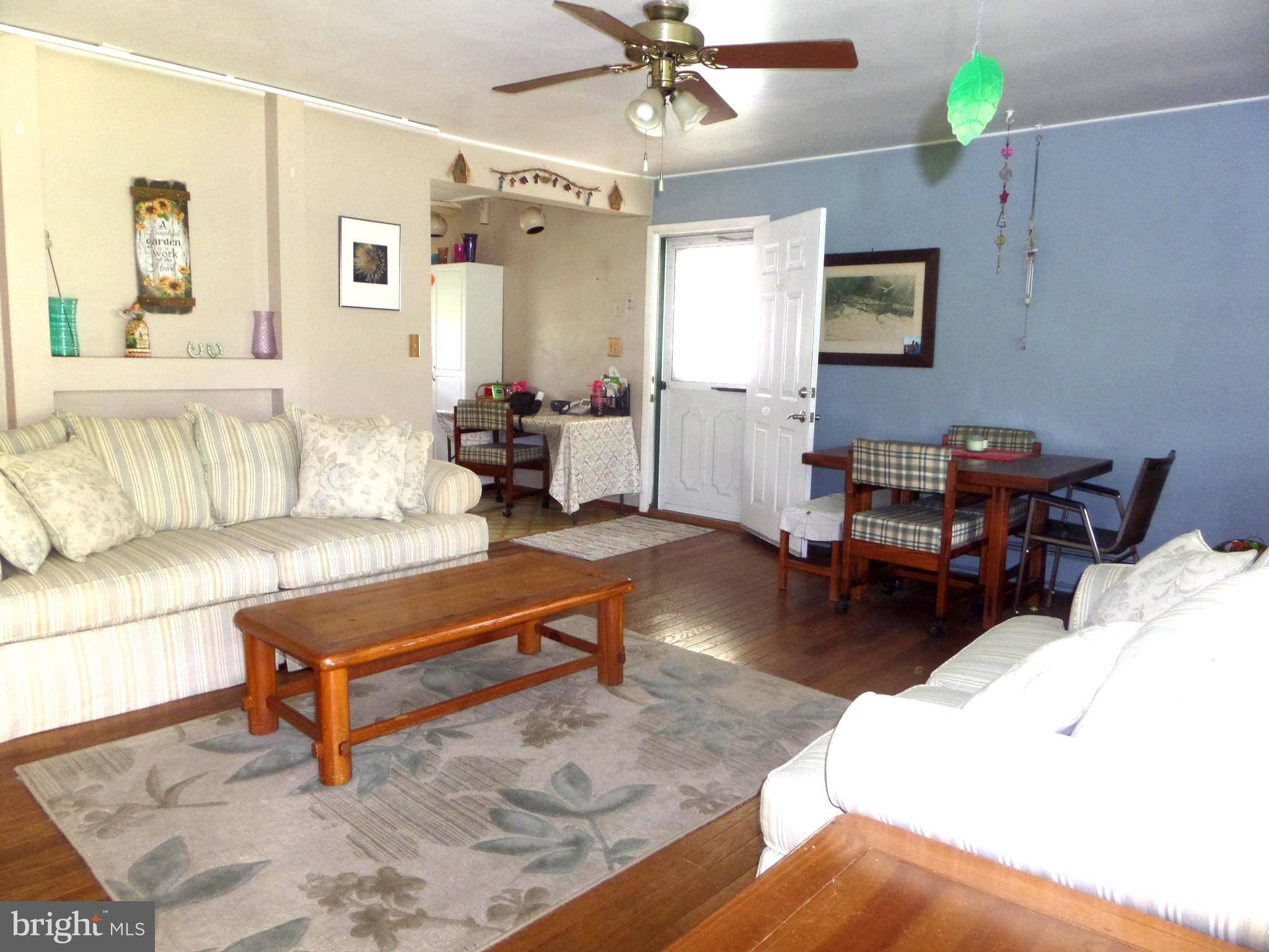 Levittown, PA 19057,14 INLAND RD