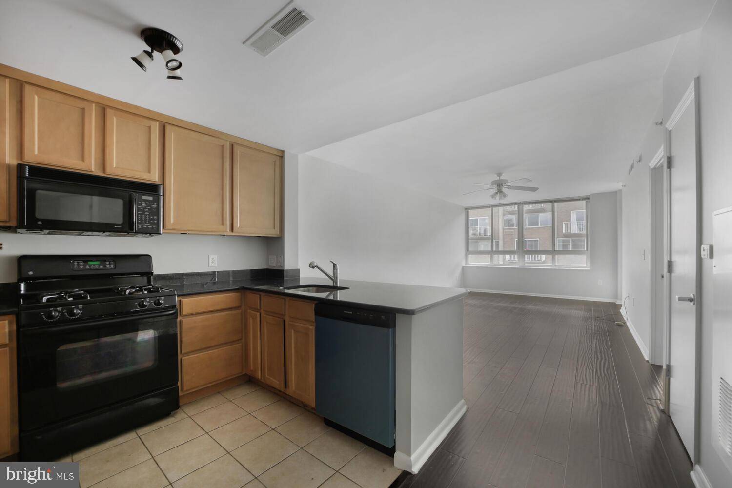 Washington, DC 20024,355 I ST SW #618