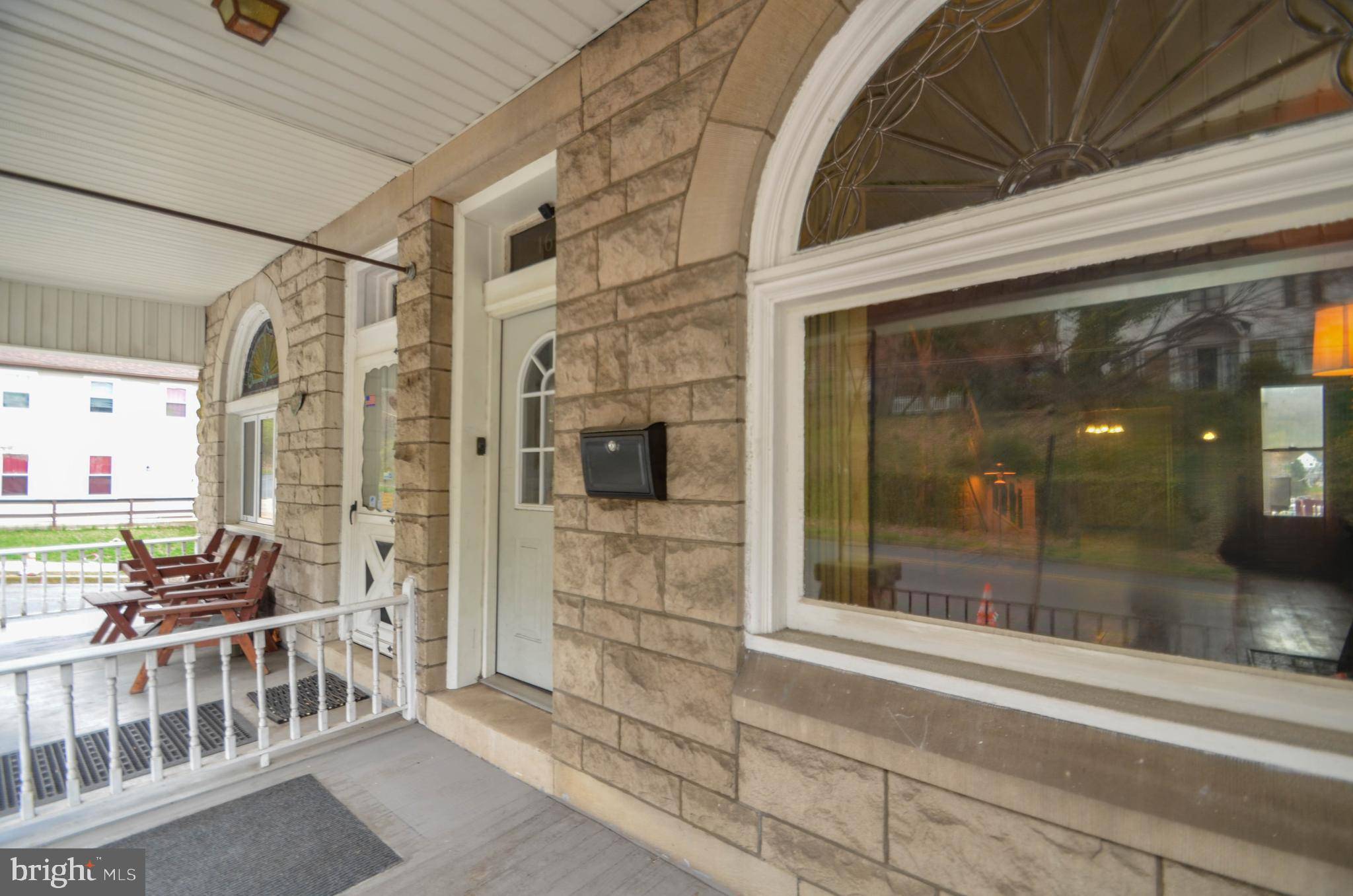 Reading, PA 19602,1650 MINERAL SPRING RD