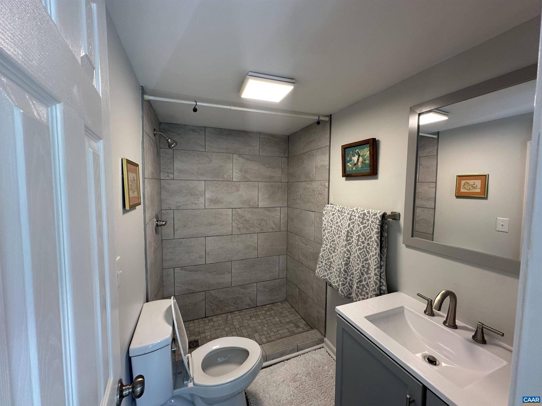 Charlottesville, VA 22902,419 QUARRY RD