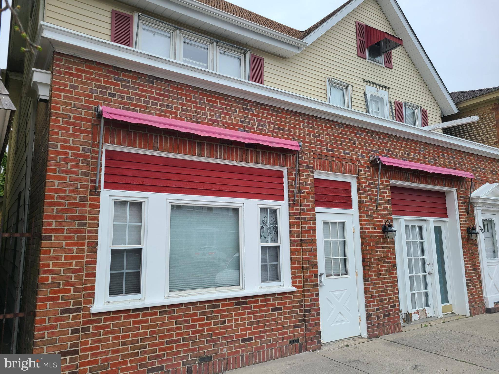 Egg Harbor City, NJ 08215,215 PHILADELPHIA AVE