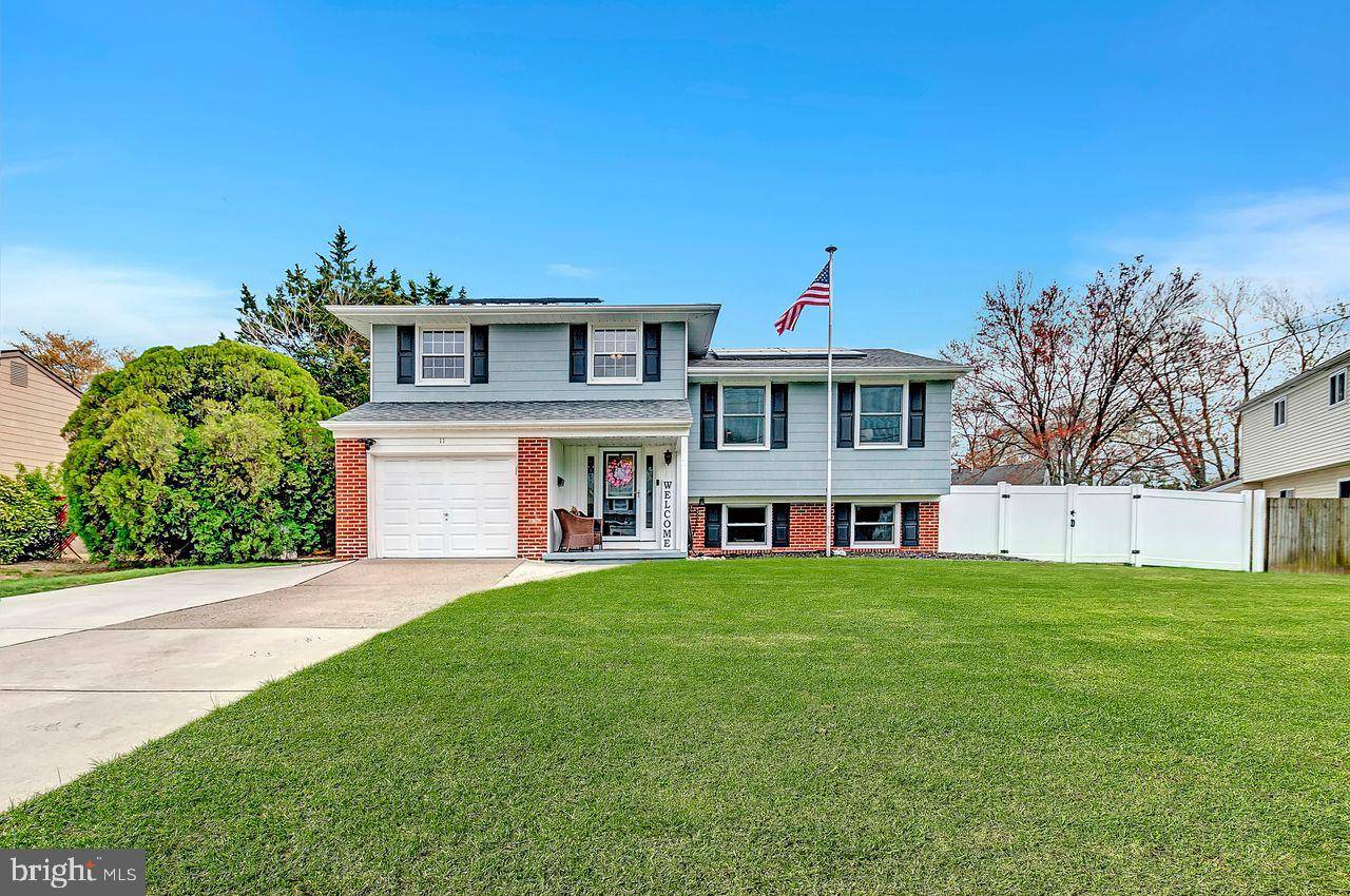 Stratford, NJ 08084,11 ACADEMY DR
