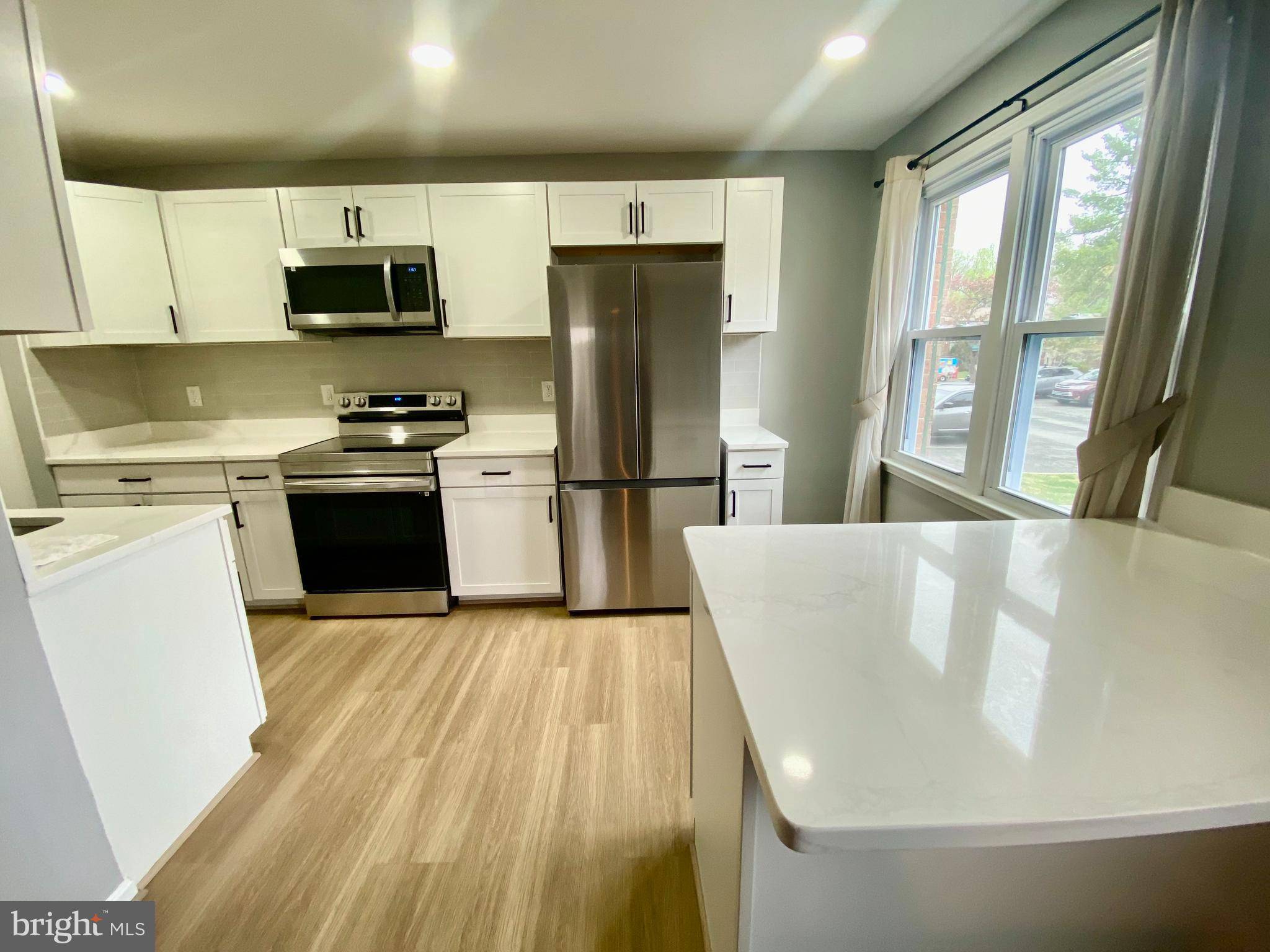 Gaithersburg, MD 20878,14 BLUE RIBBON CT #4-7