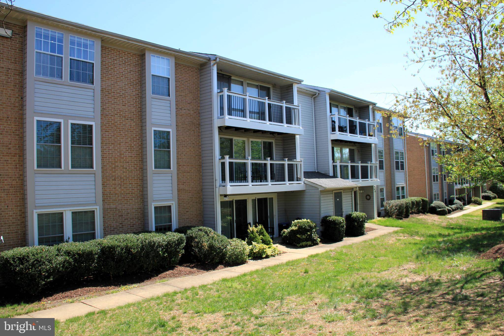 Dumfries, VA 22026,17050 CAPRI LN #302