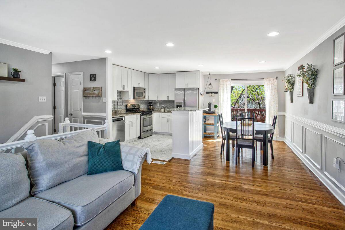 Woodbridge, VA 22193,5611 REARDON LN