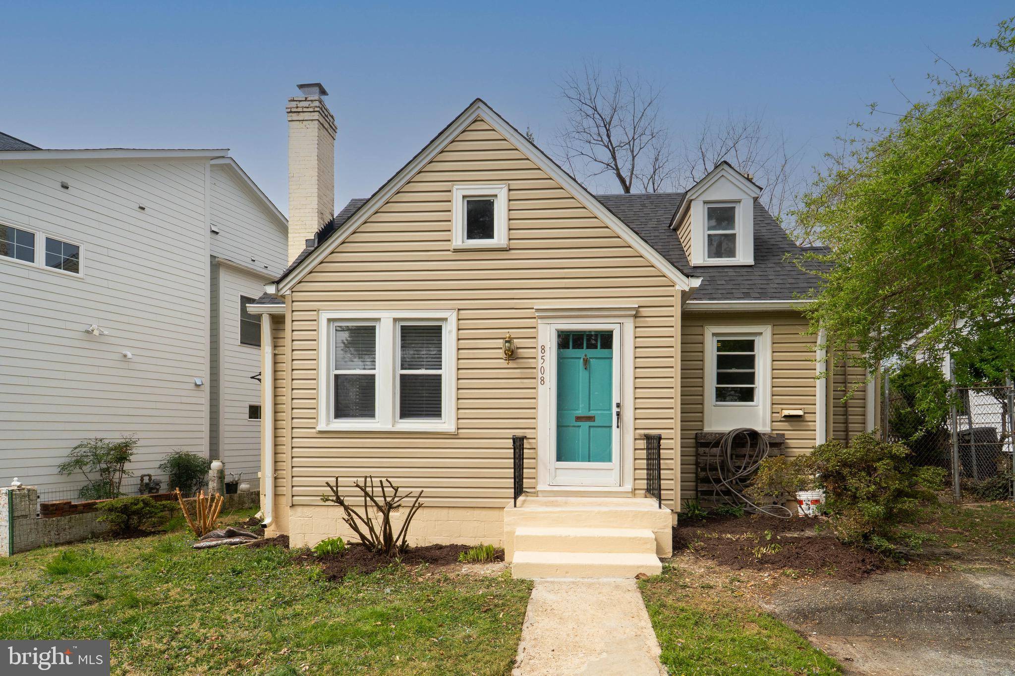Bethesda, MD 20814,8508 SALEM WAY