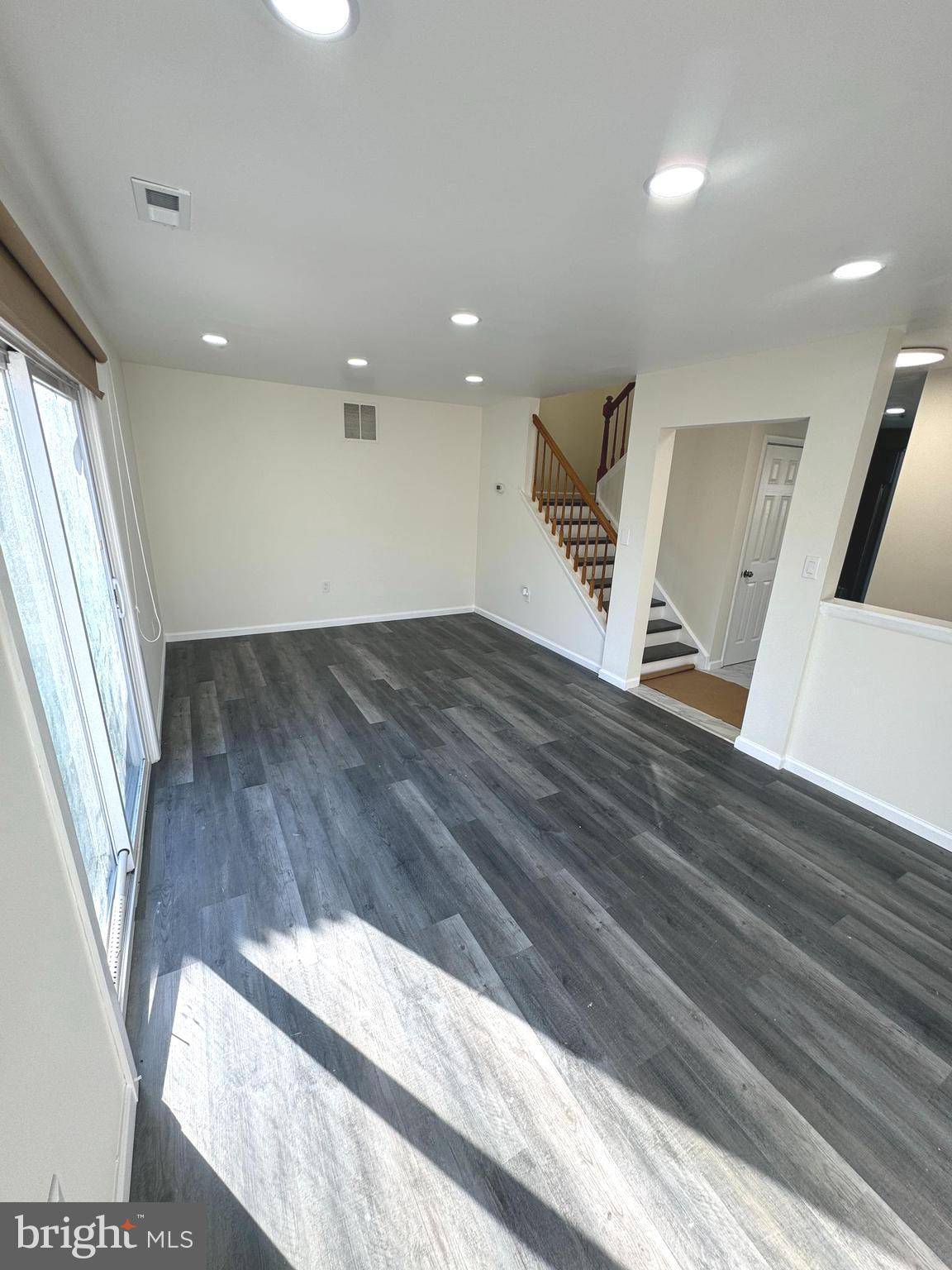 Hightstown, NJ 08520,17 SPYGLASS CT