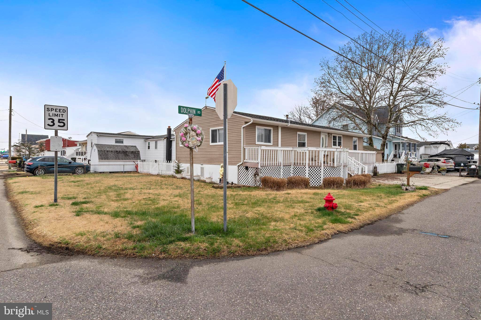 Tuckerton, NJ 08087,73 DOLPHIN RD
