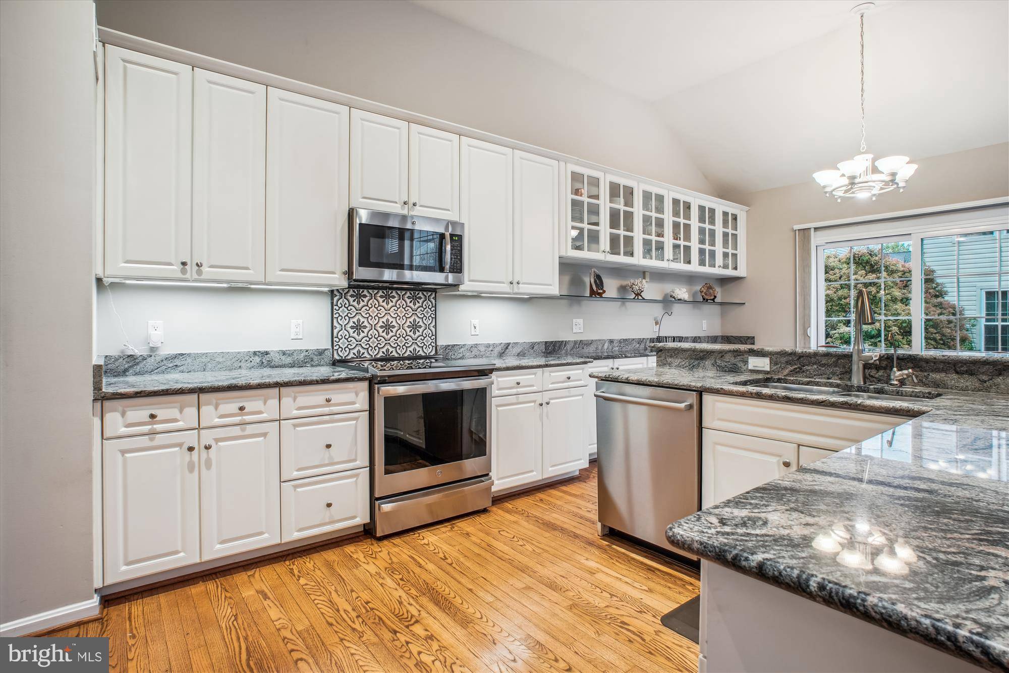 Reston, VA 20191,2454 ARCTIC FOX WAY