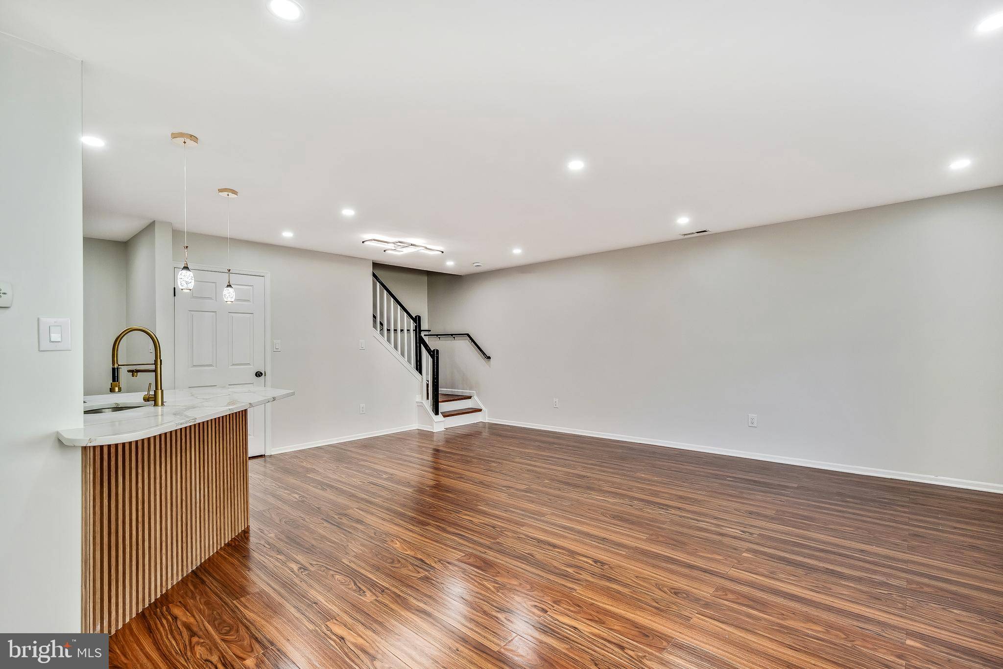 Mount Laurel, NJ 08054,3906 SAXONY DR