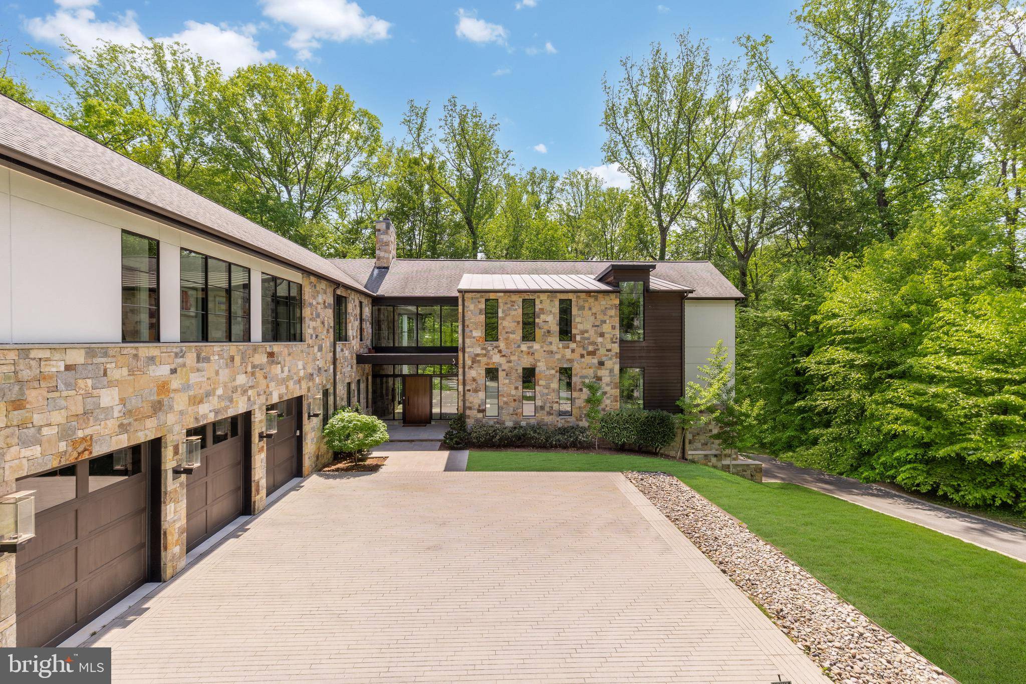 Bethesda, MD 20816,3 BAY TREE LN