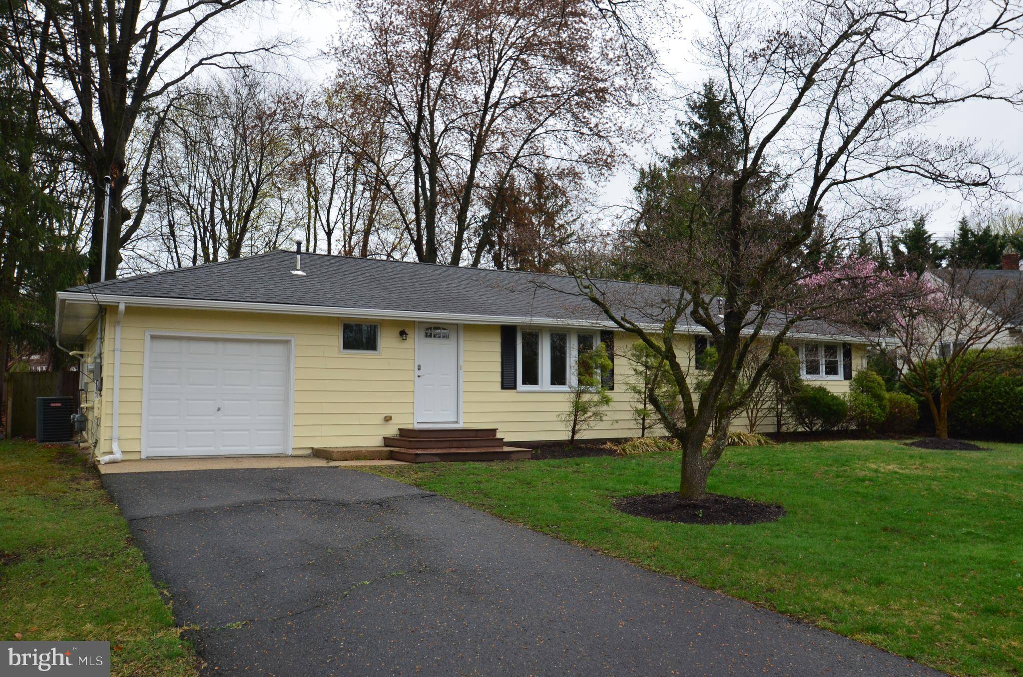 Princeton Junction, NJ 08550,49 WALLACE RD