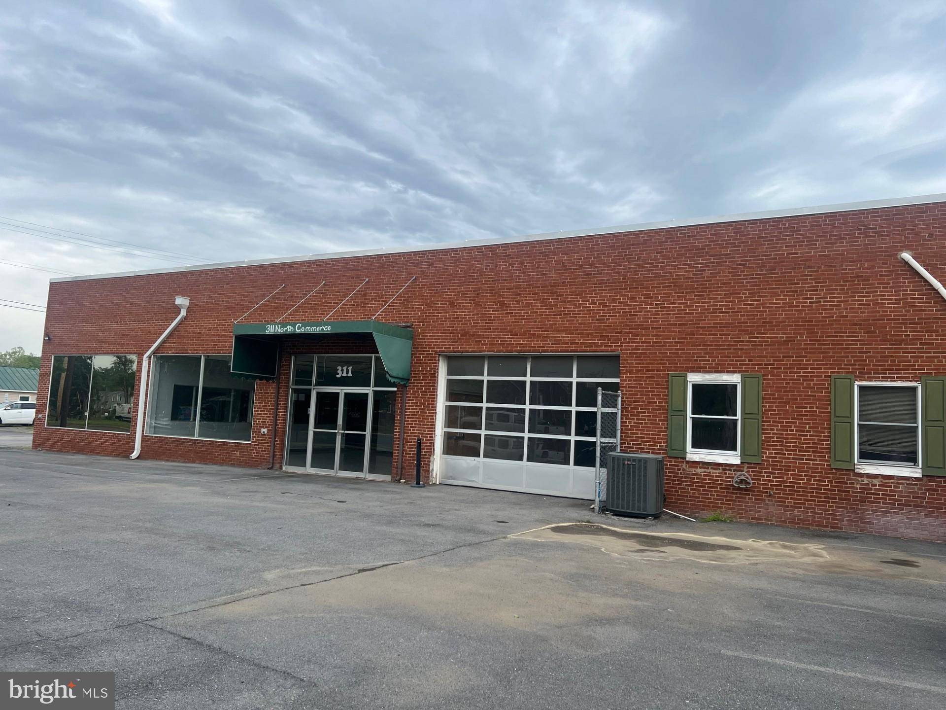 Front Royal, VA 22630,311 N COMMERCE AVE