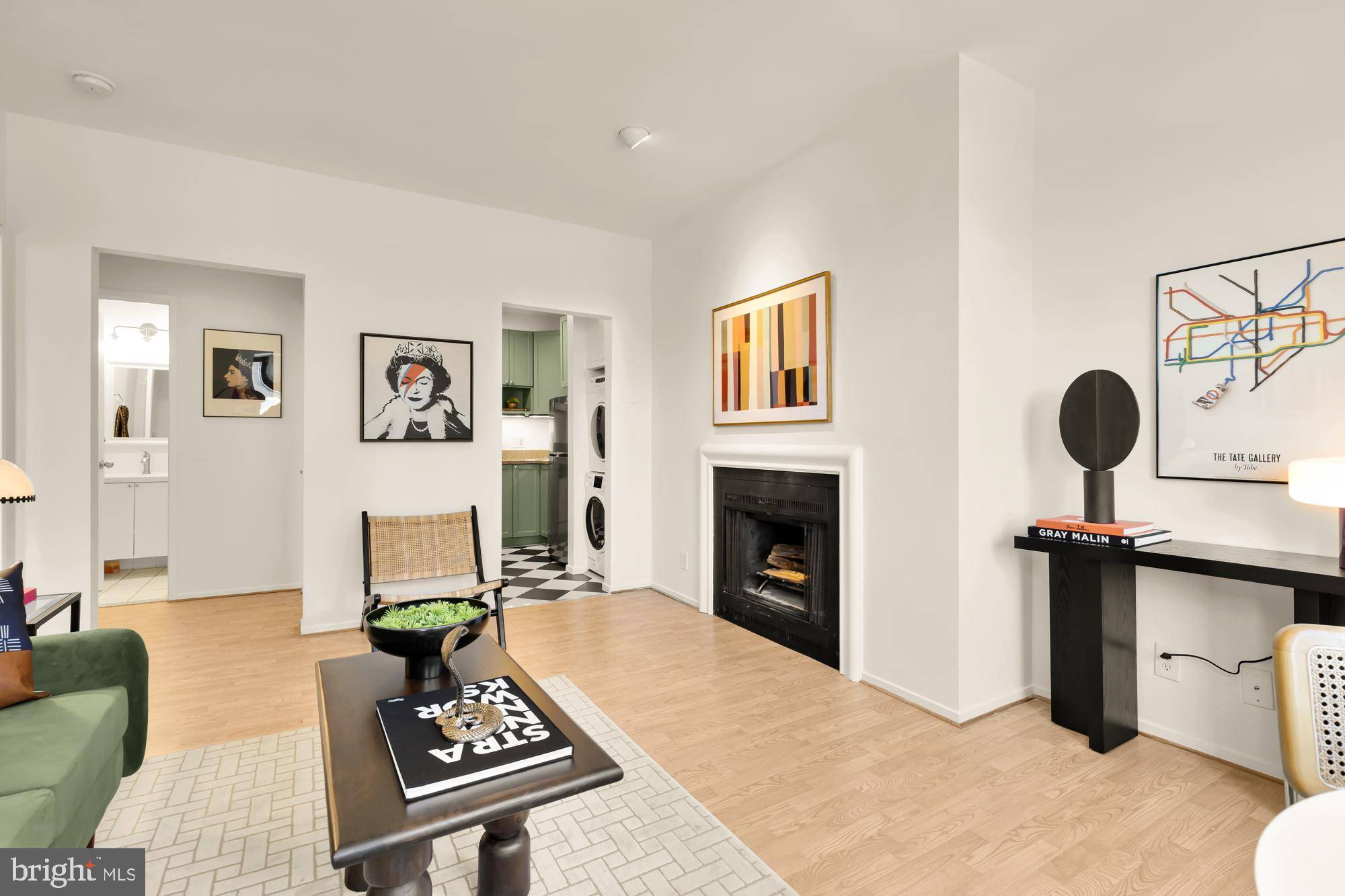 Washington, DC 20009,1844 COLUMBIA RD NW #301